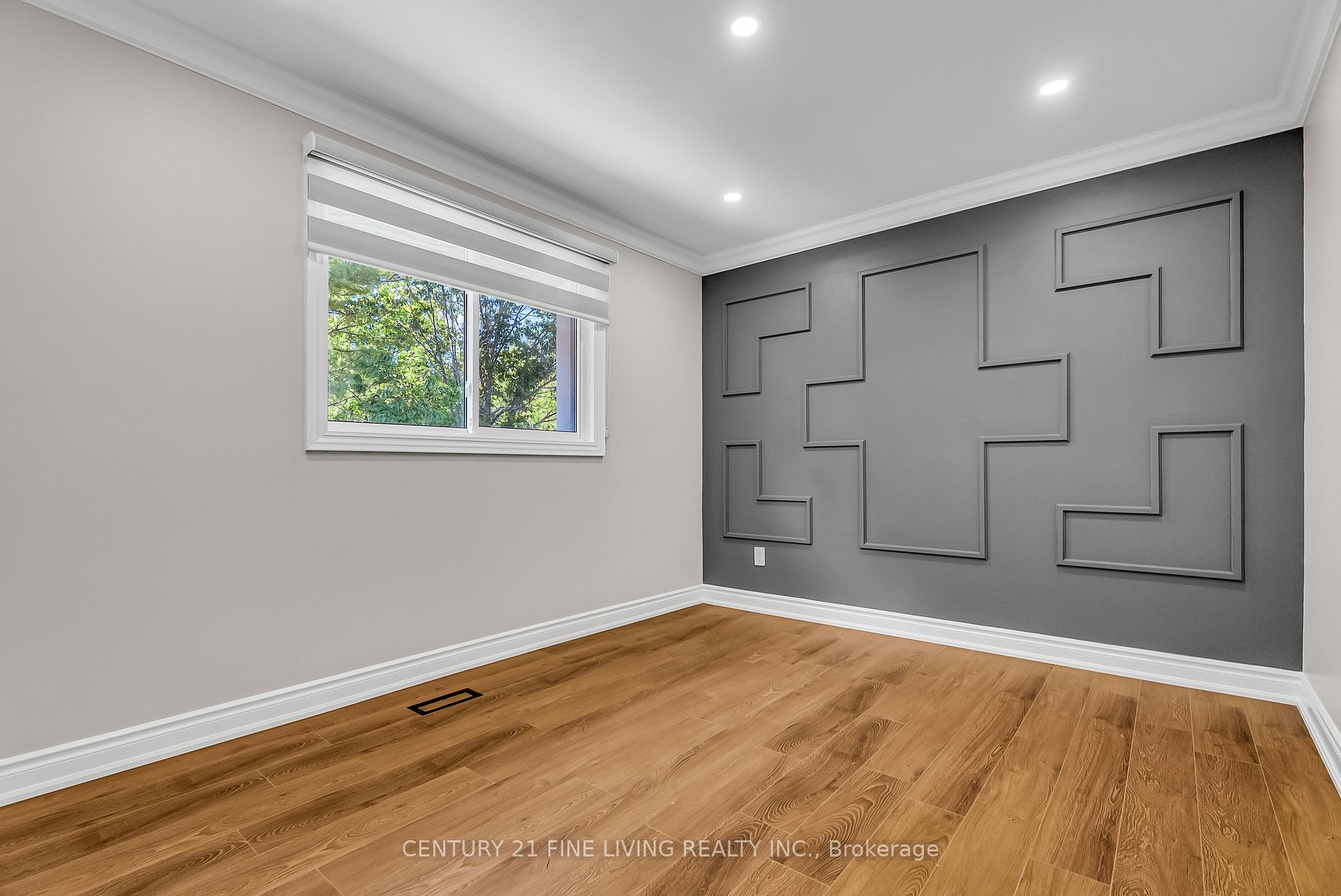 1 OLDHAM Cres