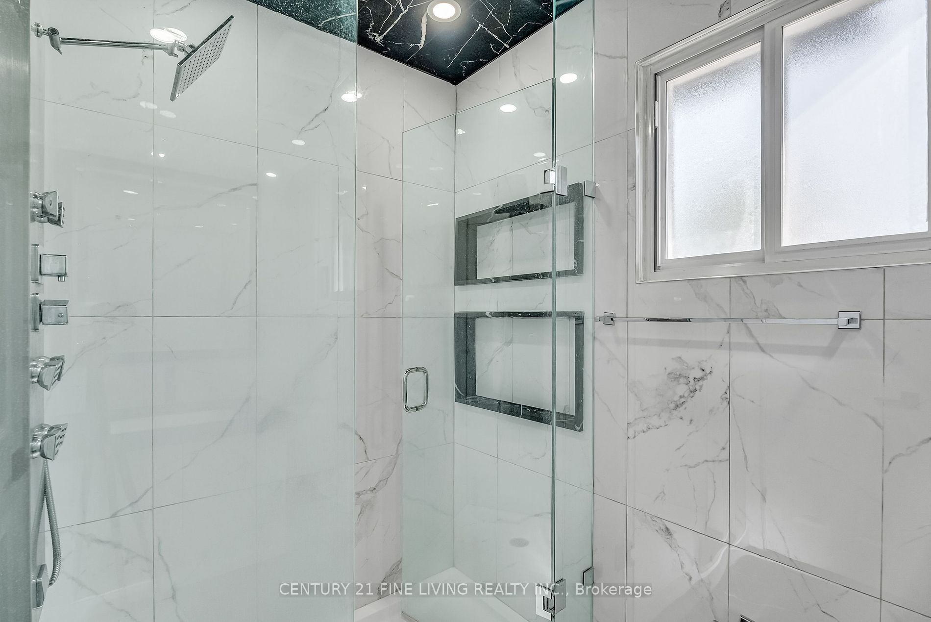1 OLDHAM Cres