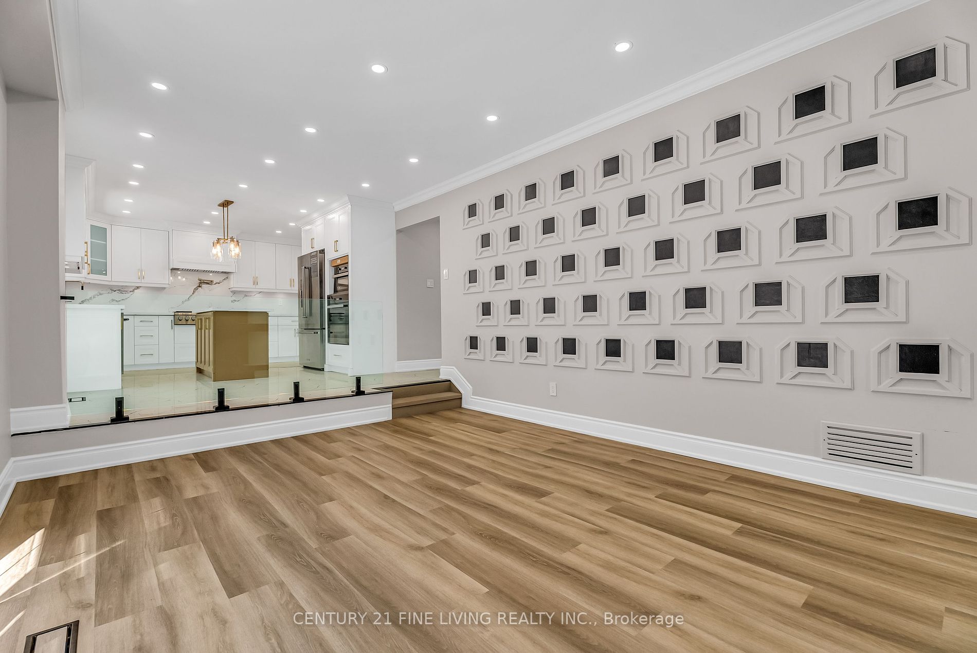 1 OLDHAM Cres