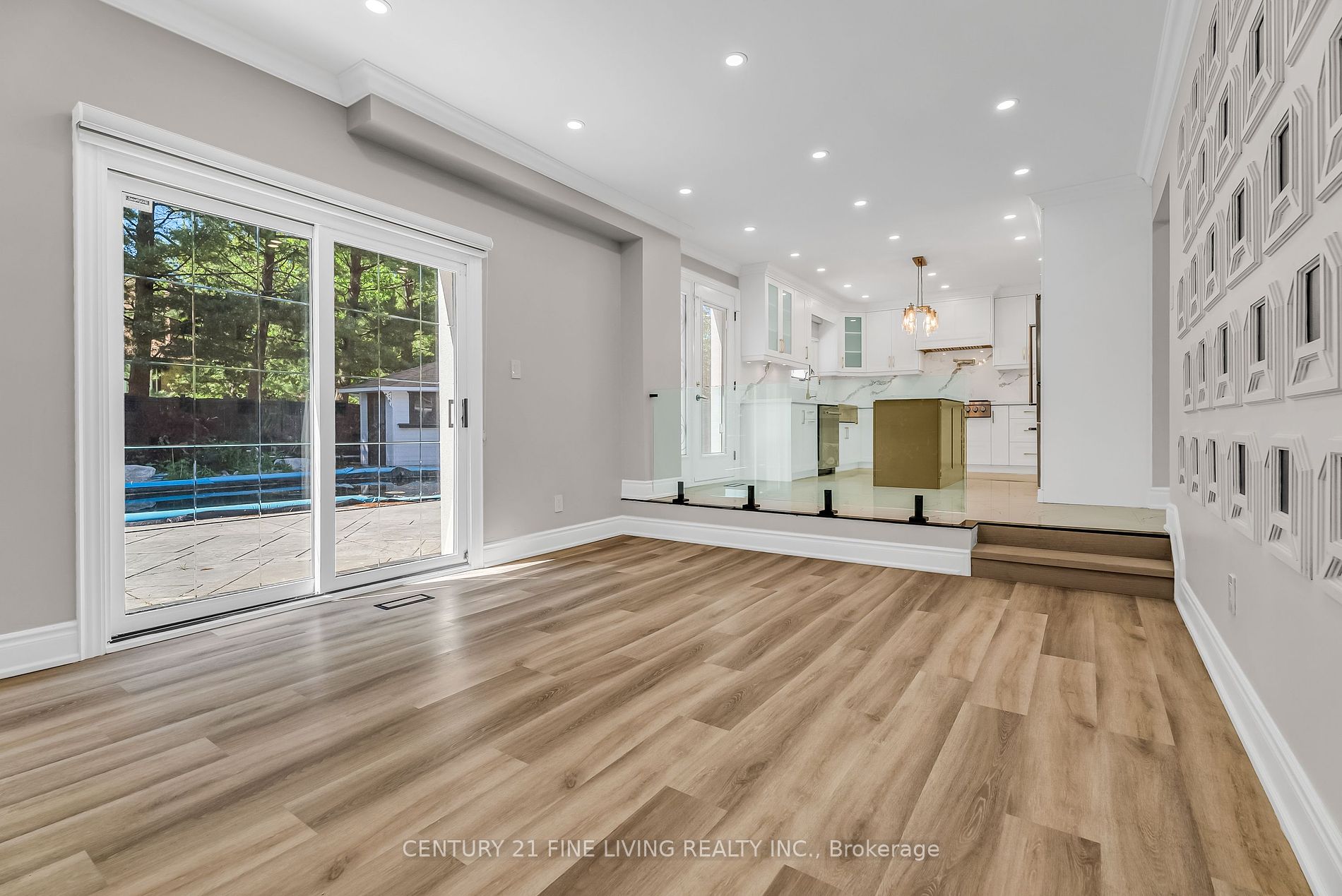 1 OLDHAM Cres