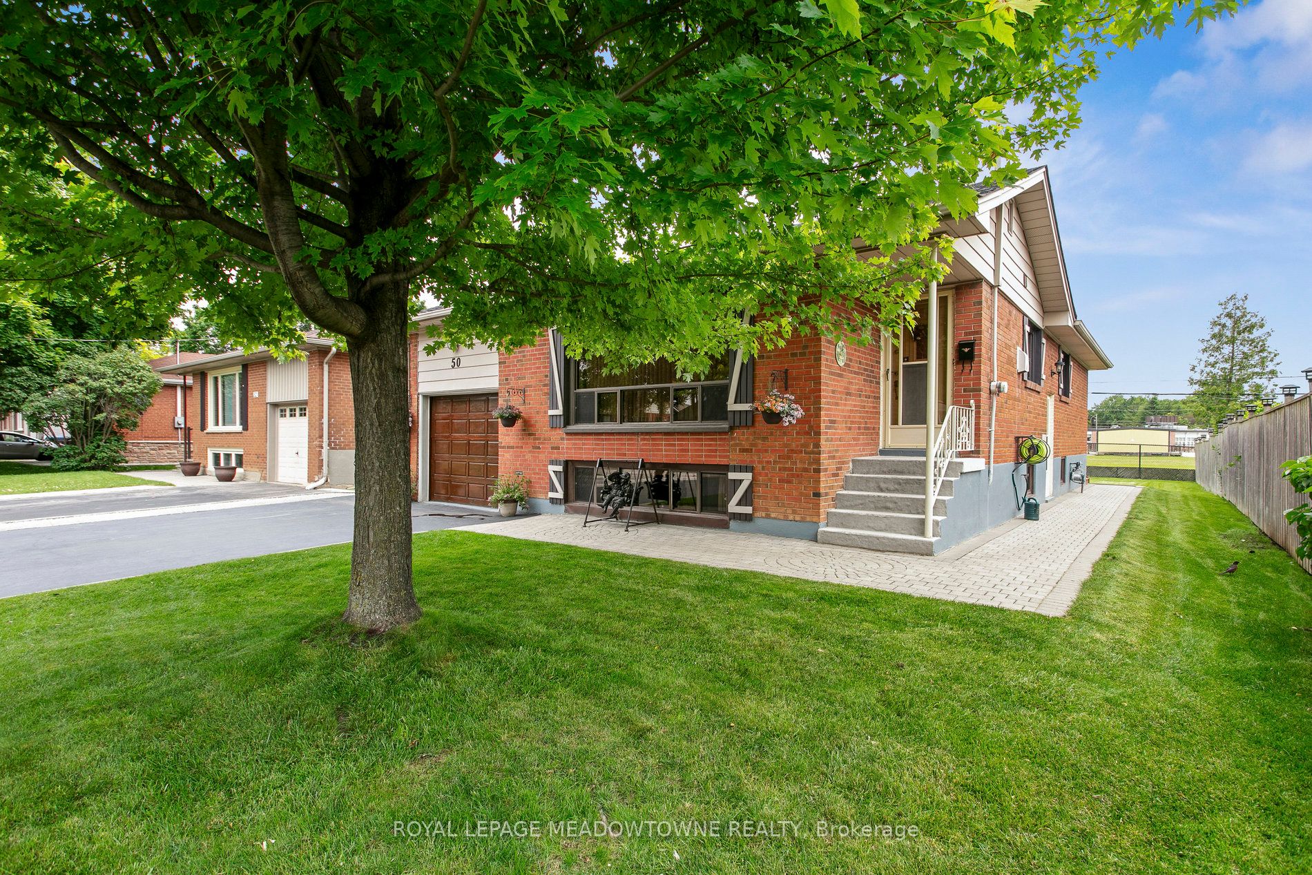 50 Swanhurst Boulevard