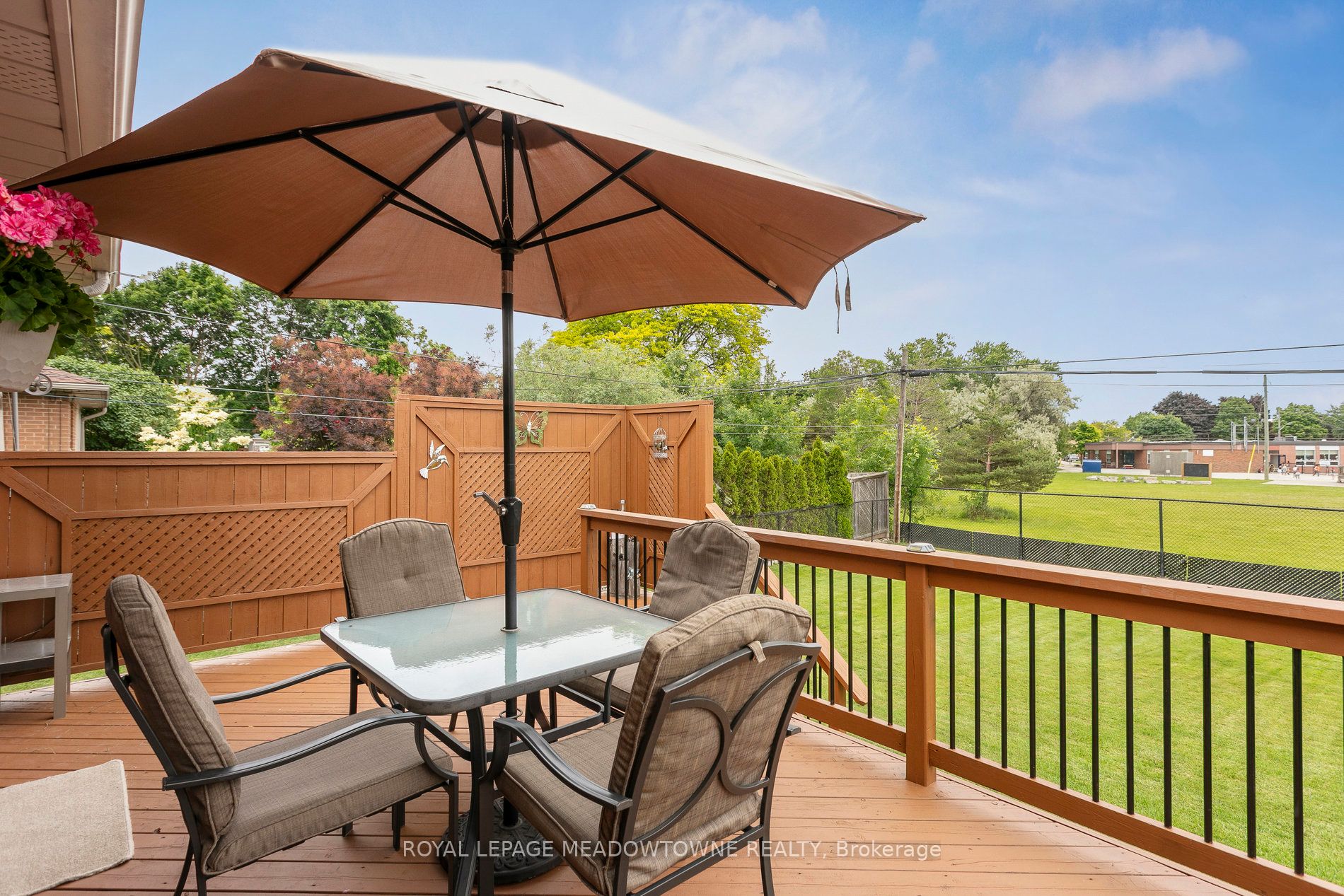 50 Swanhurst Boulevard