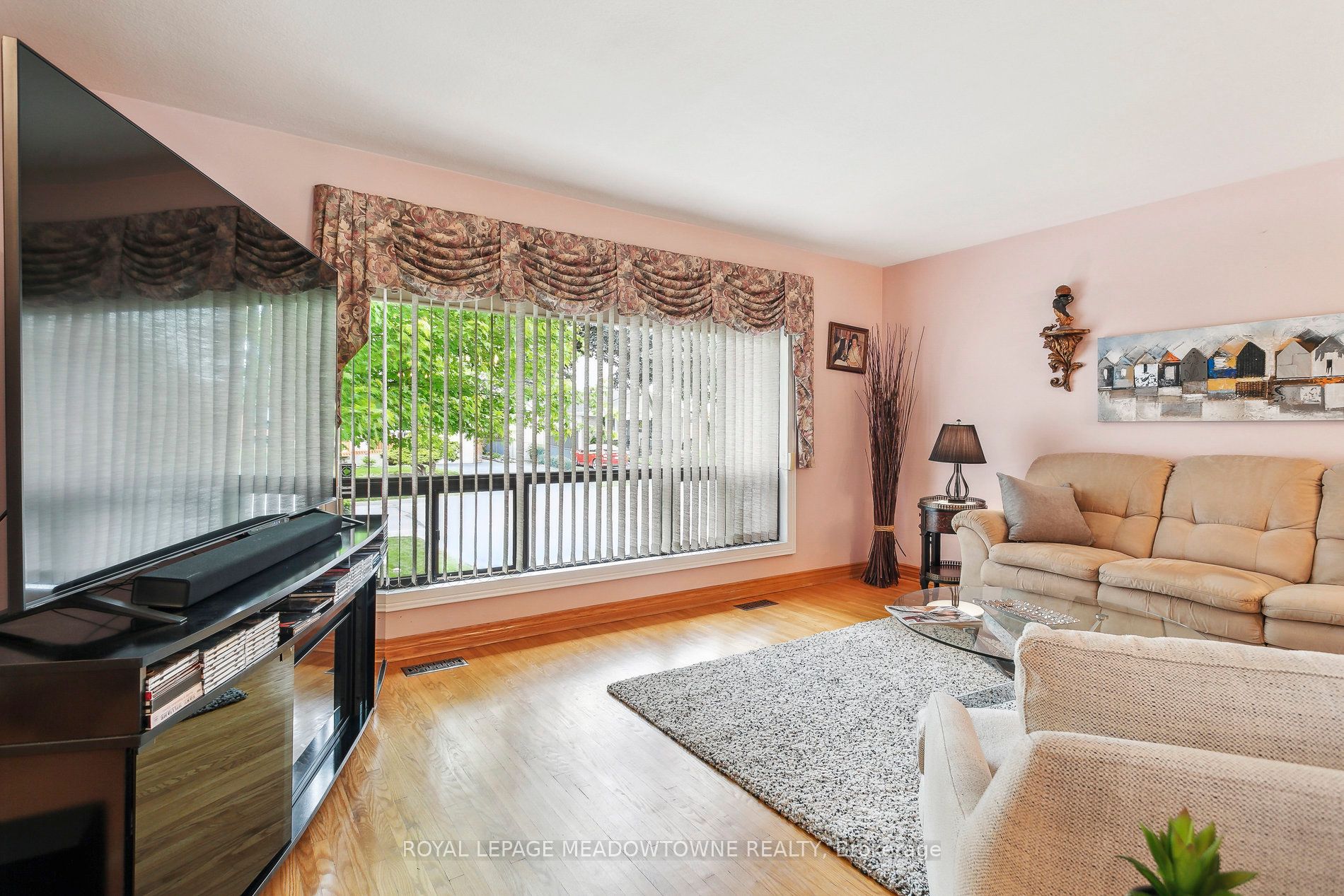 50 Swanhurst Boulevard