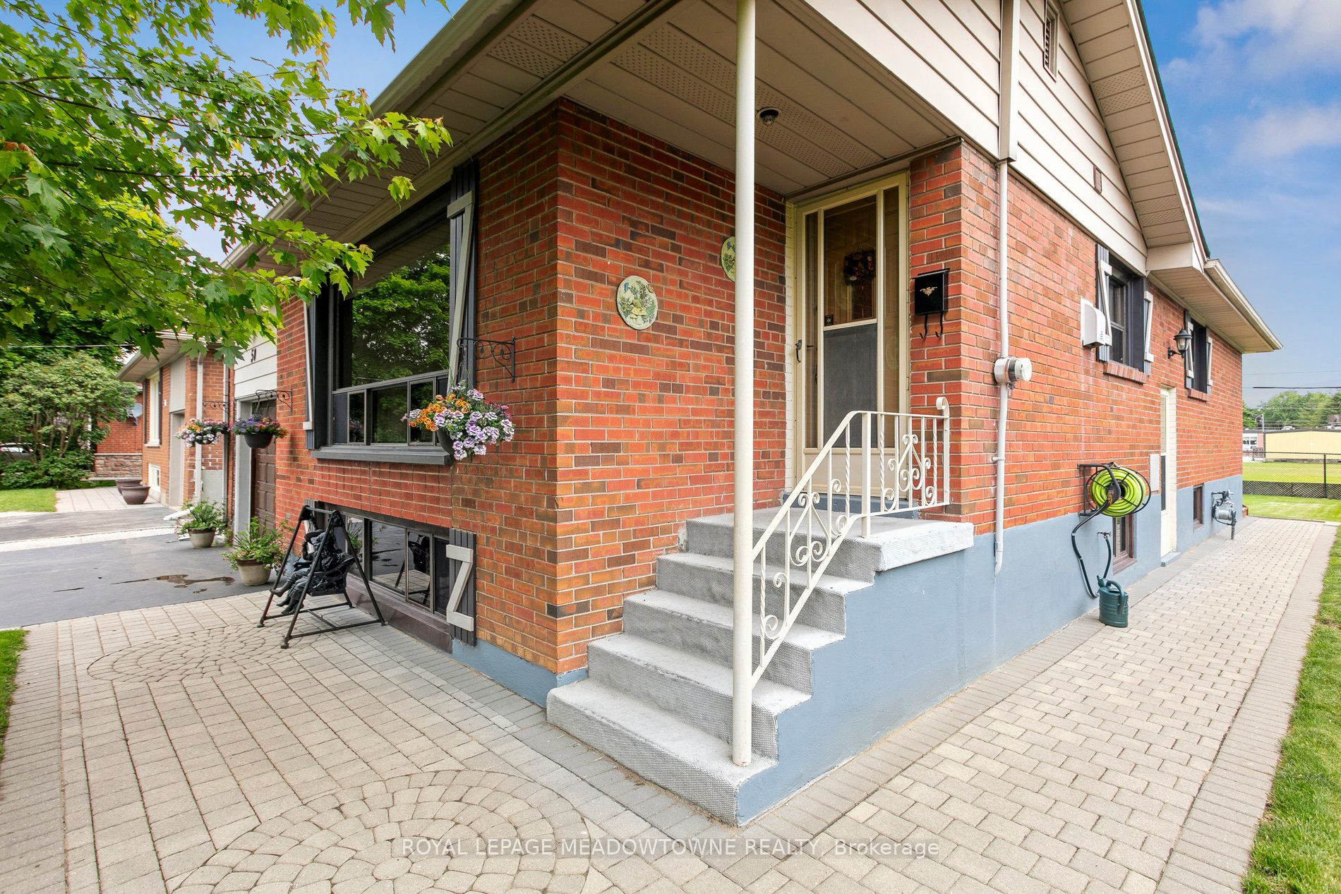50 Swanhurst Boulevard