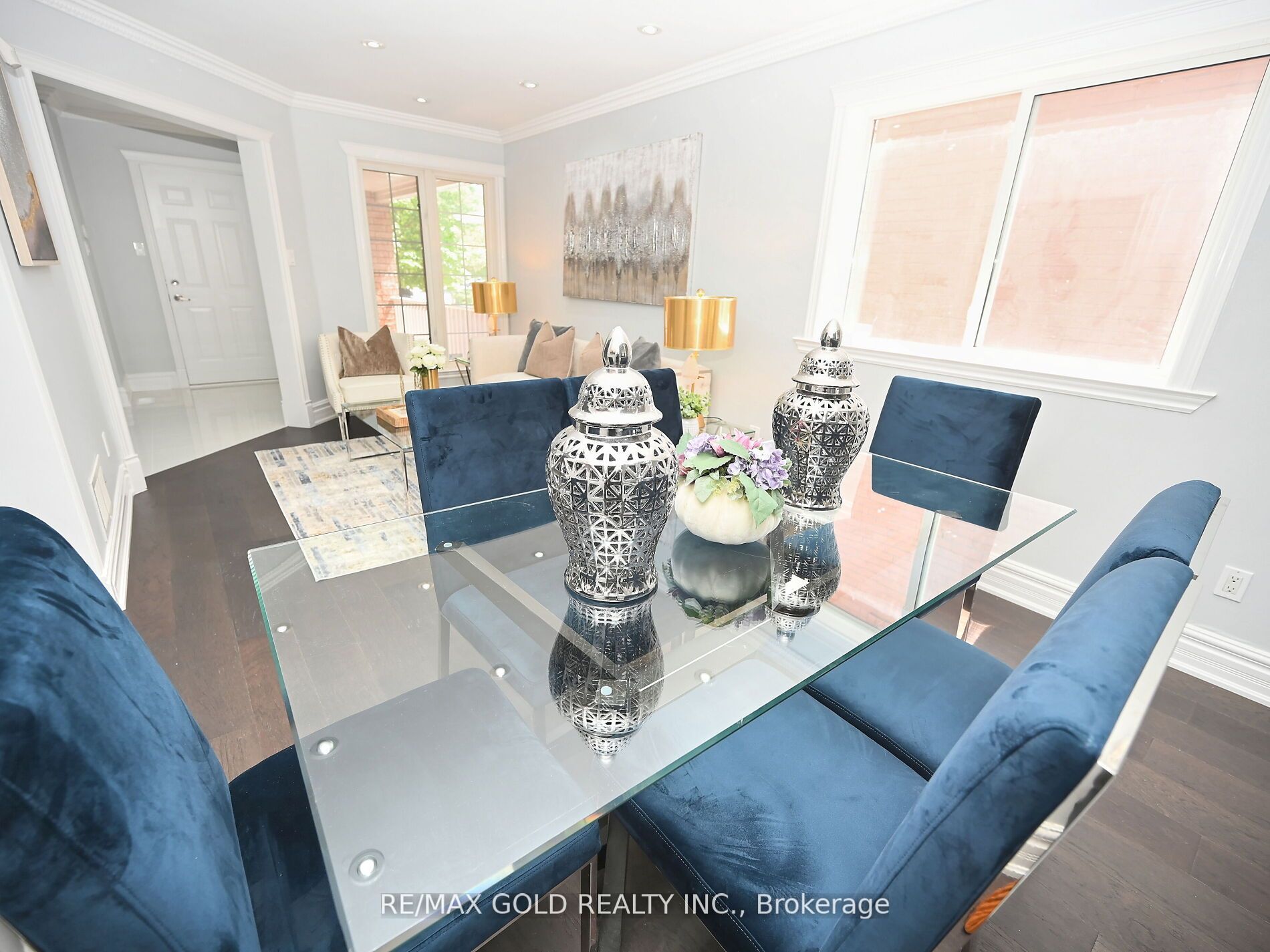 6 Oatfield Road