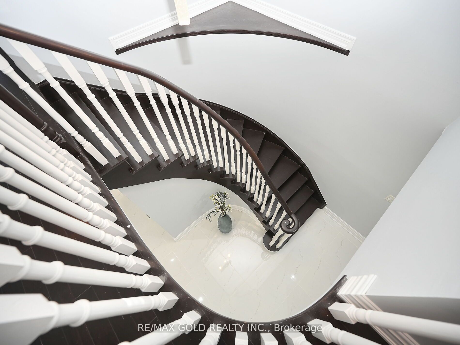 6 Oatfield Road