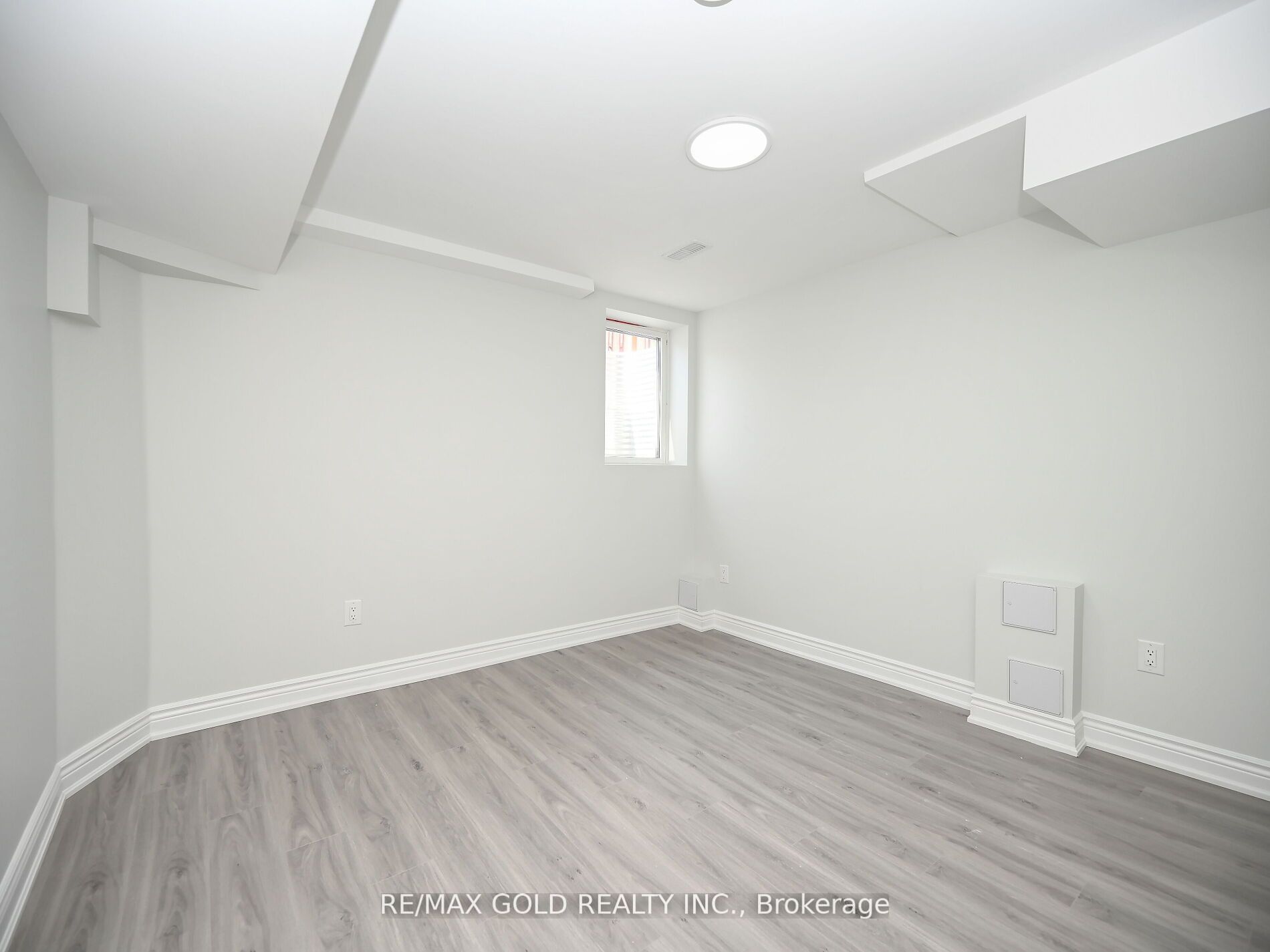 6 Oatfield Road