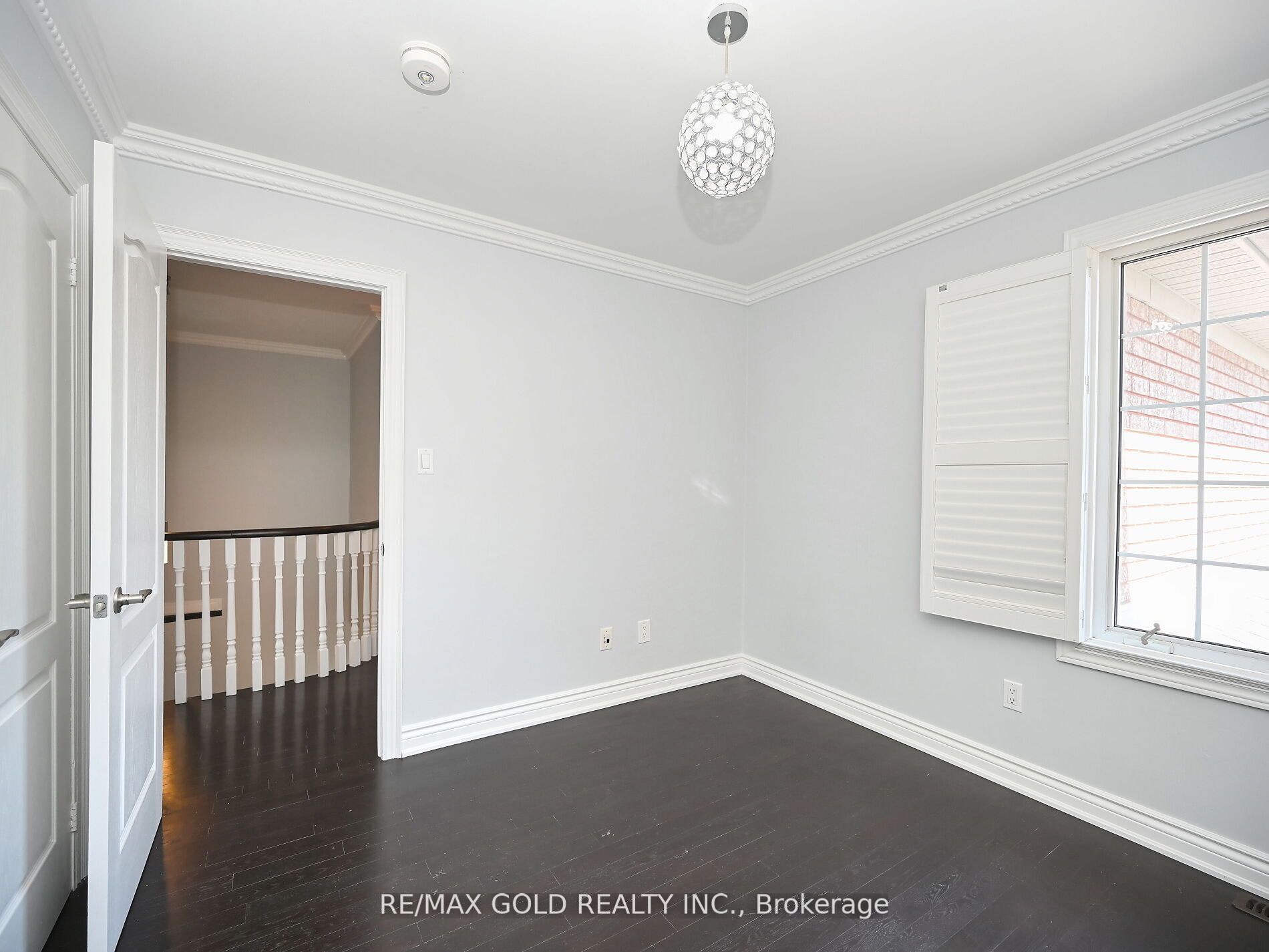 6 Oatfield Road