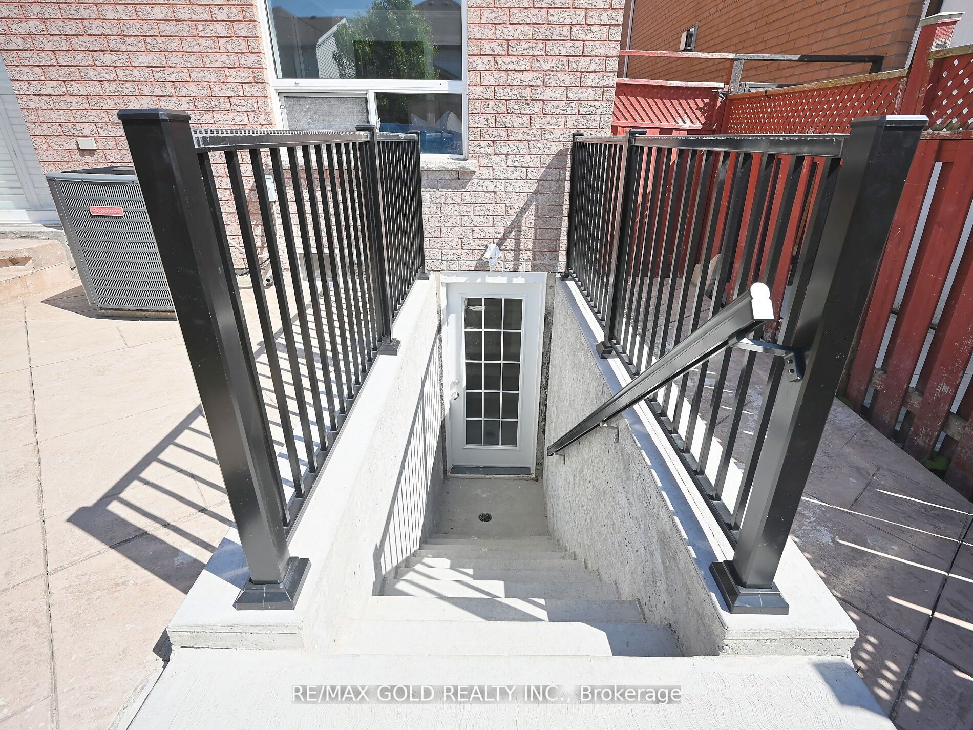 6 Oatfield Road