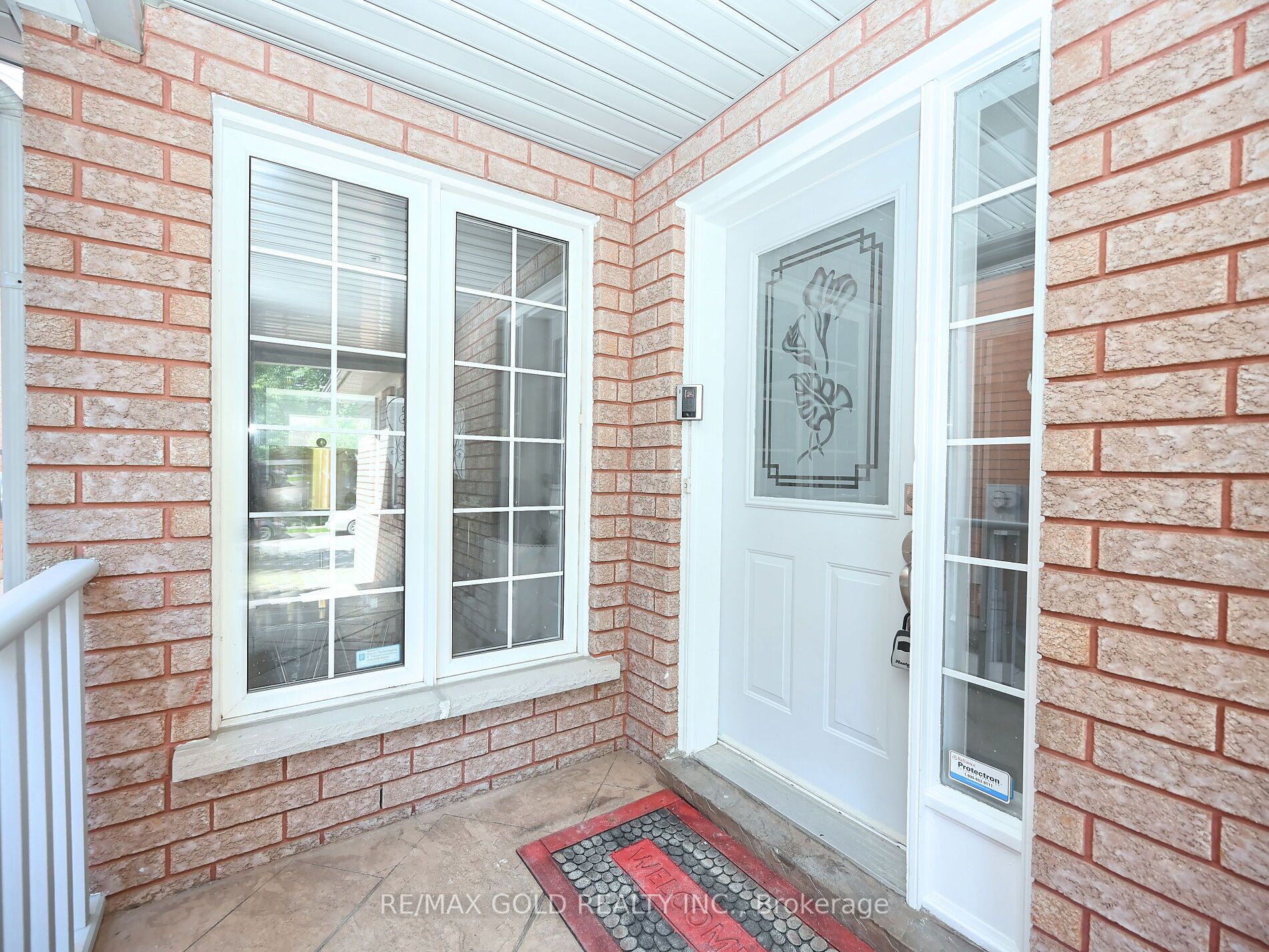 6 Oatfield Road