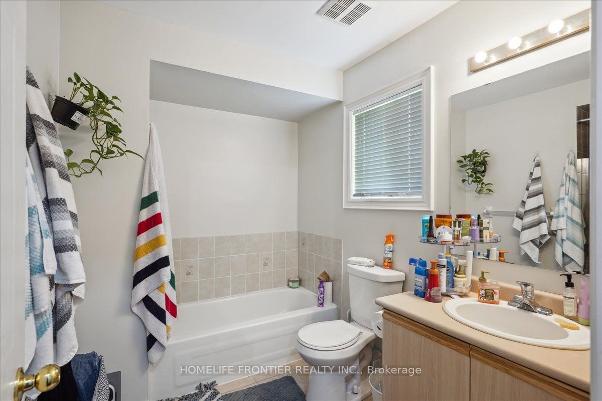 5255 Guildwood Way, #108