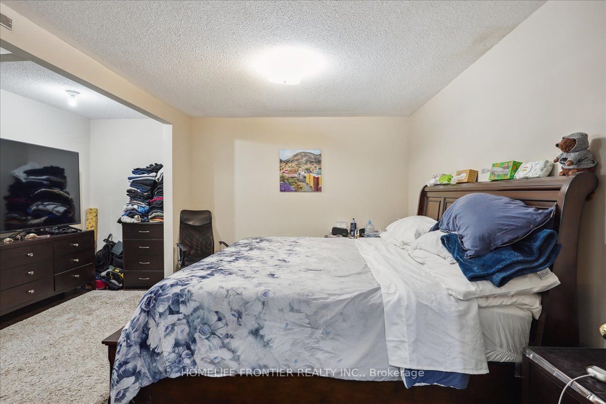 5255 Guildwood Way, #108