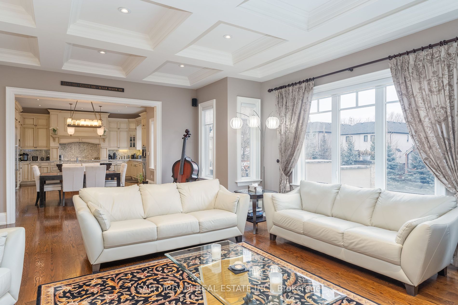 2513 Sharon Crescent