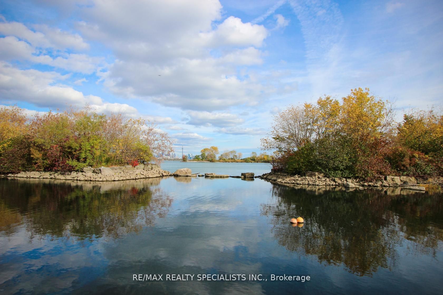 20 Shore Breeze Dr, #2304