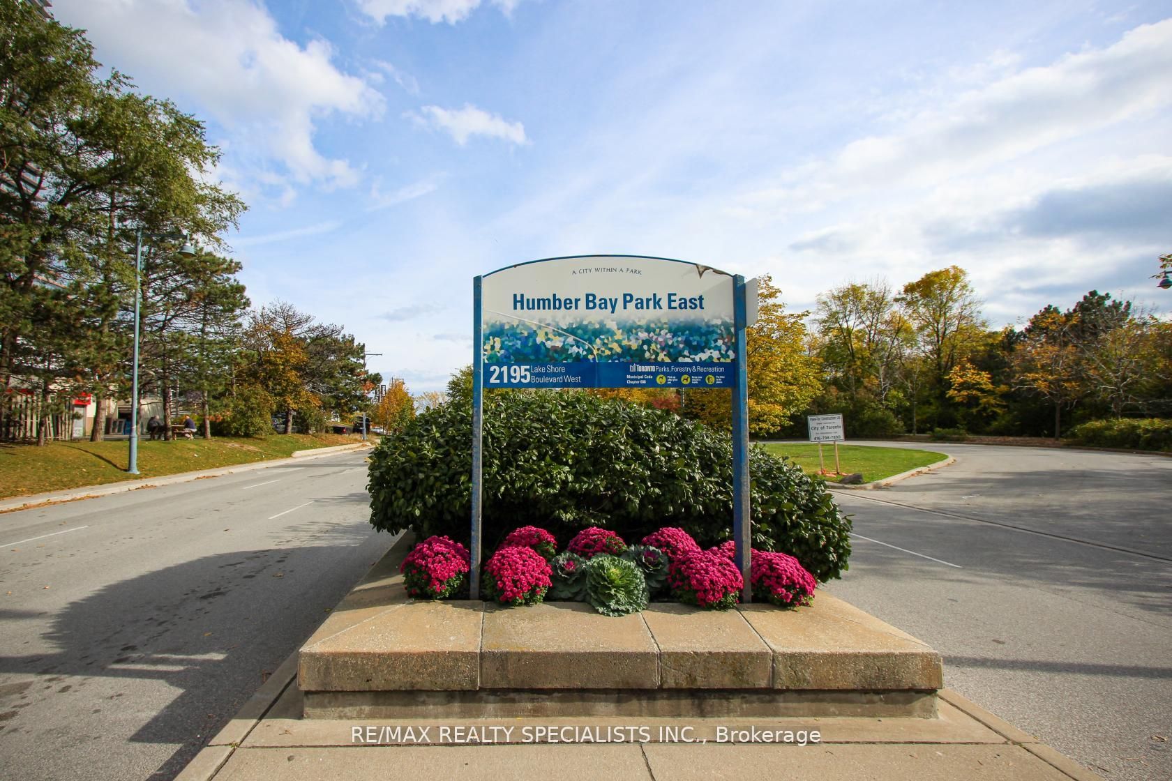 20 Shore Breeze Dr, #2304