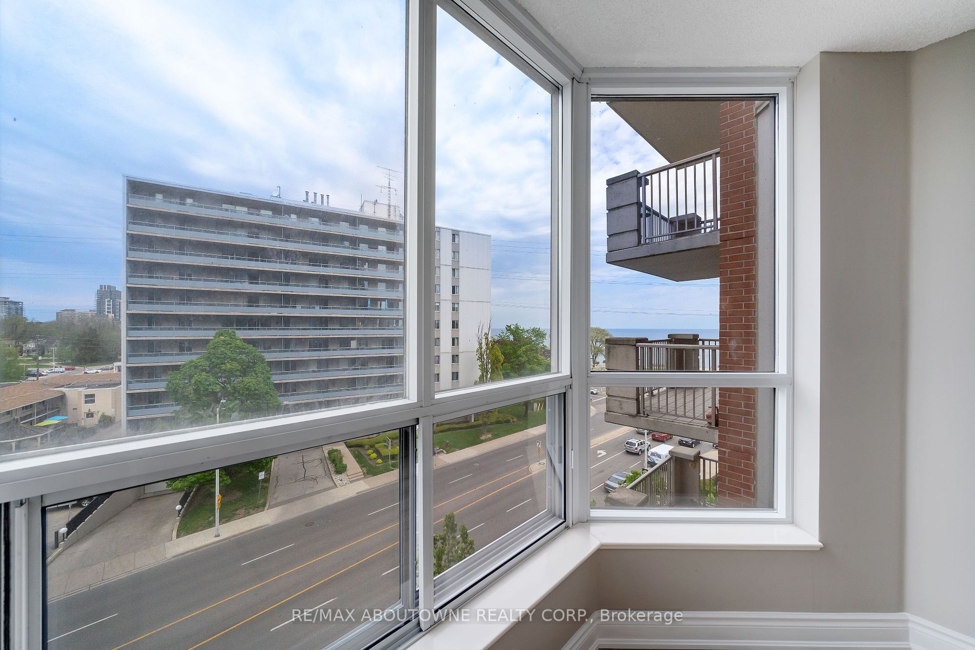 442 Maple Avenue #606
