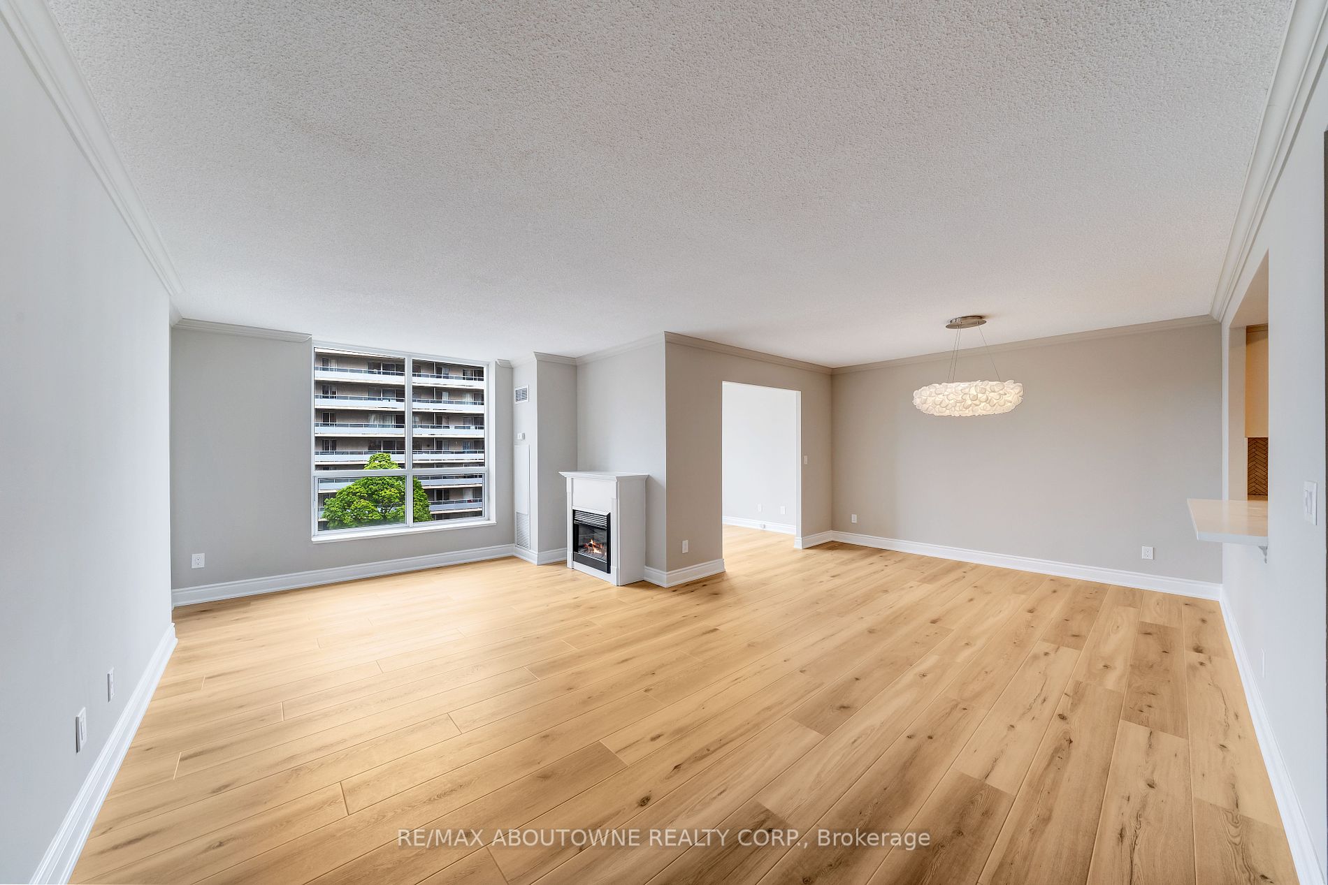 442 Maple Avenue #606