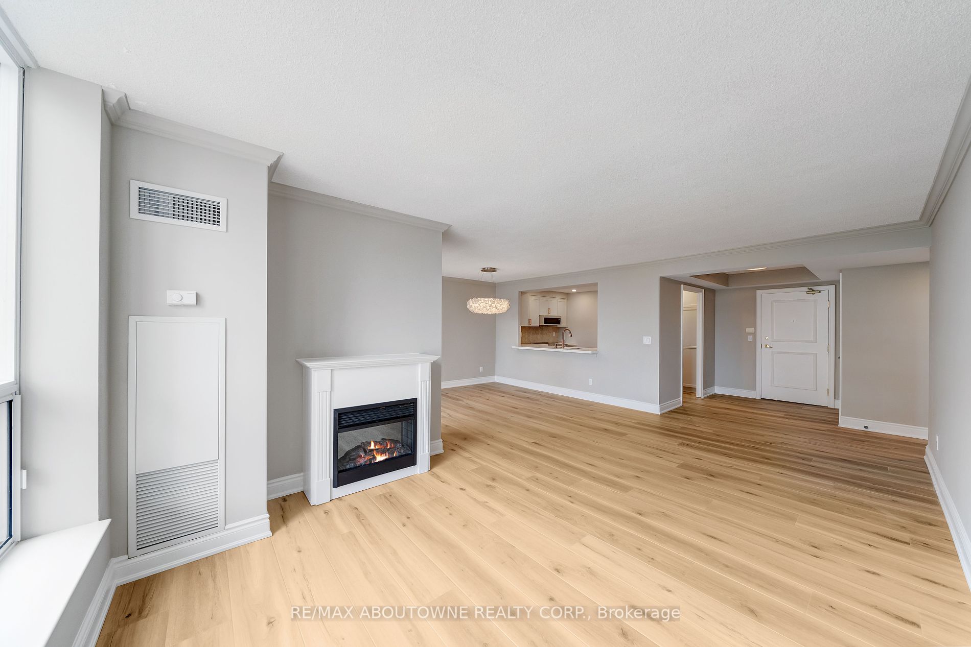 442 Maple Avenue #606