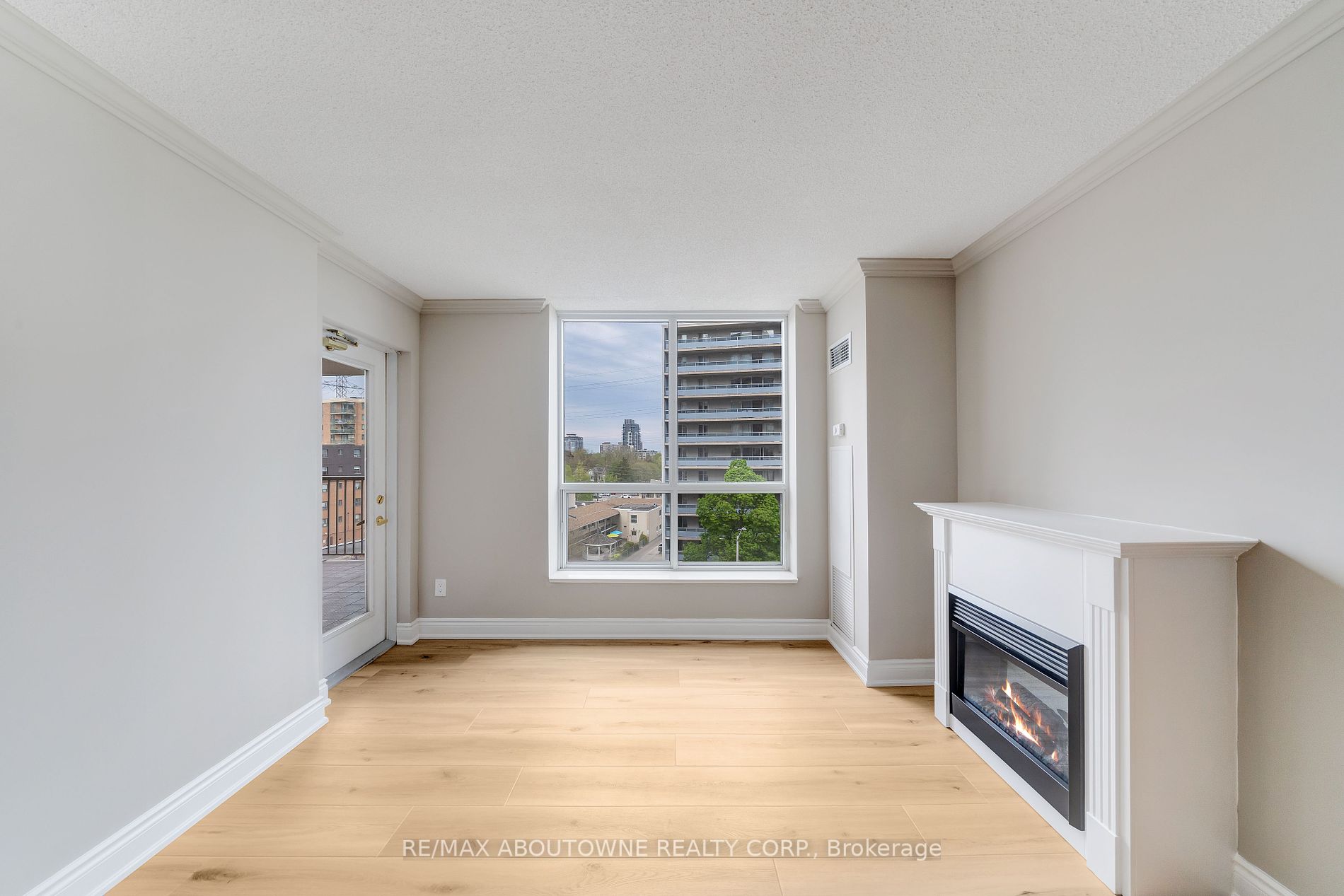 442 Maple Avenue #606