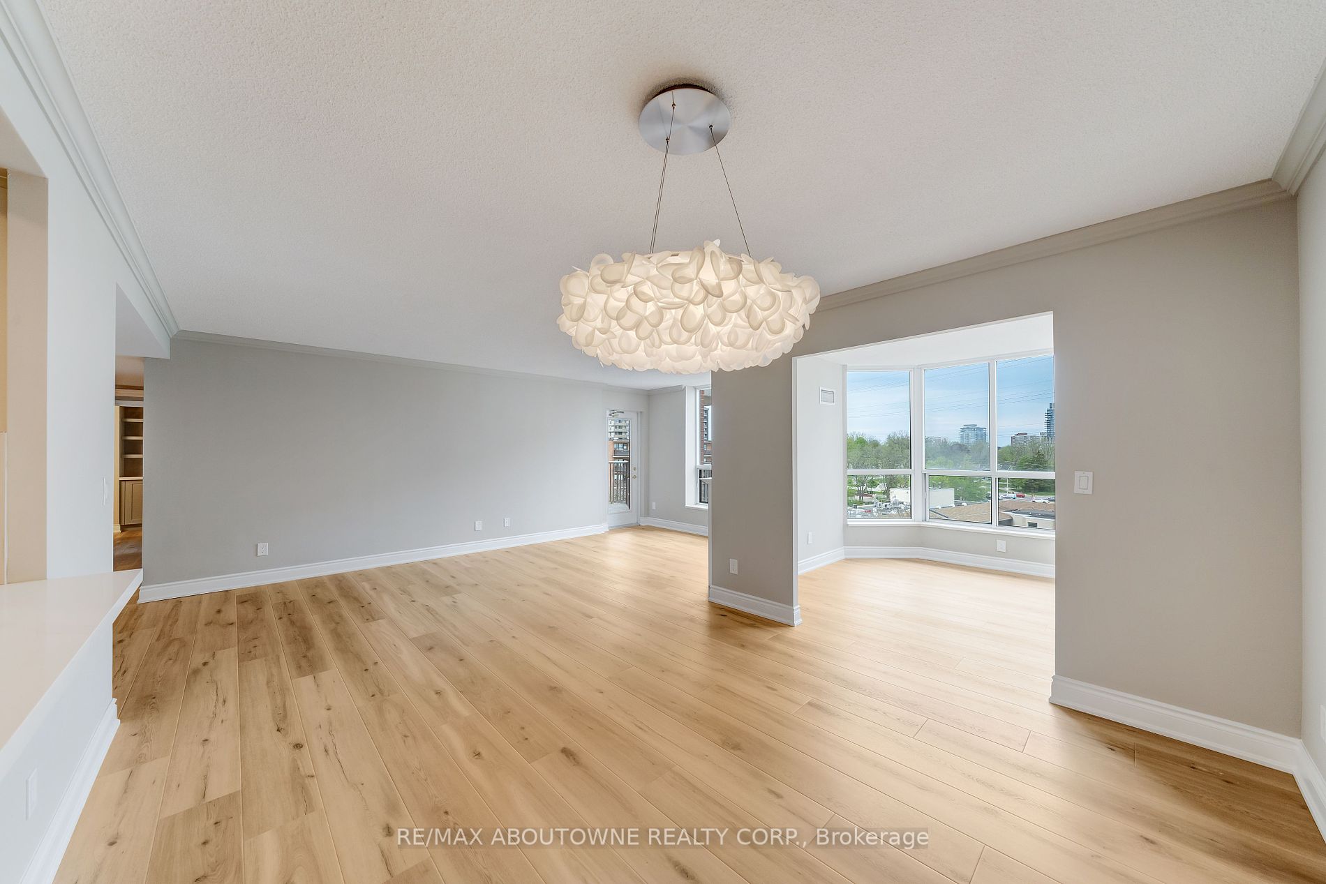 442 Maple Avenue #606