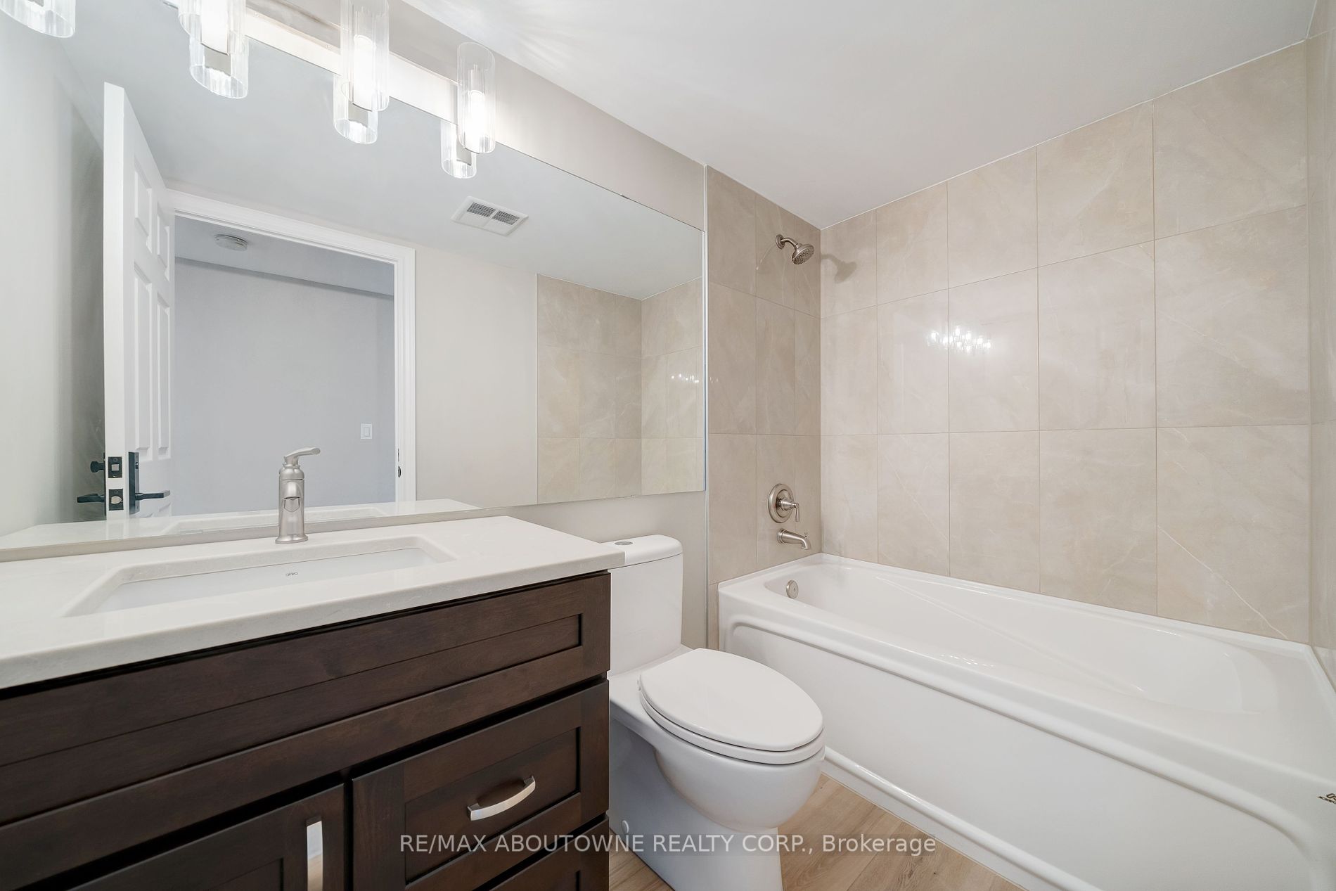 442 Maple Avenue #606