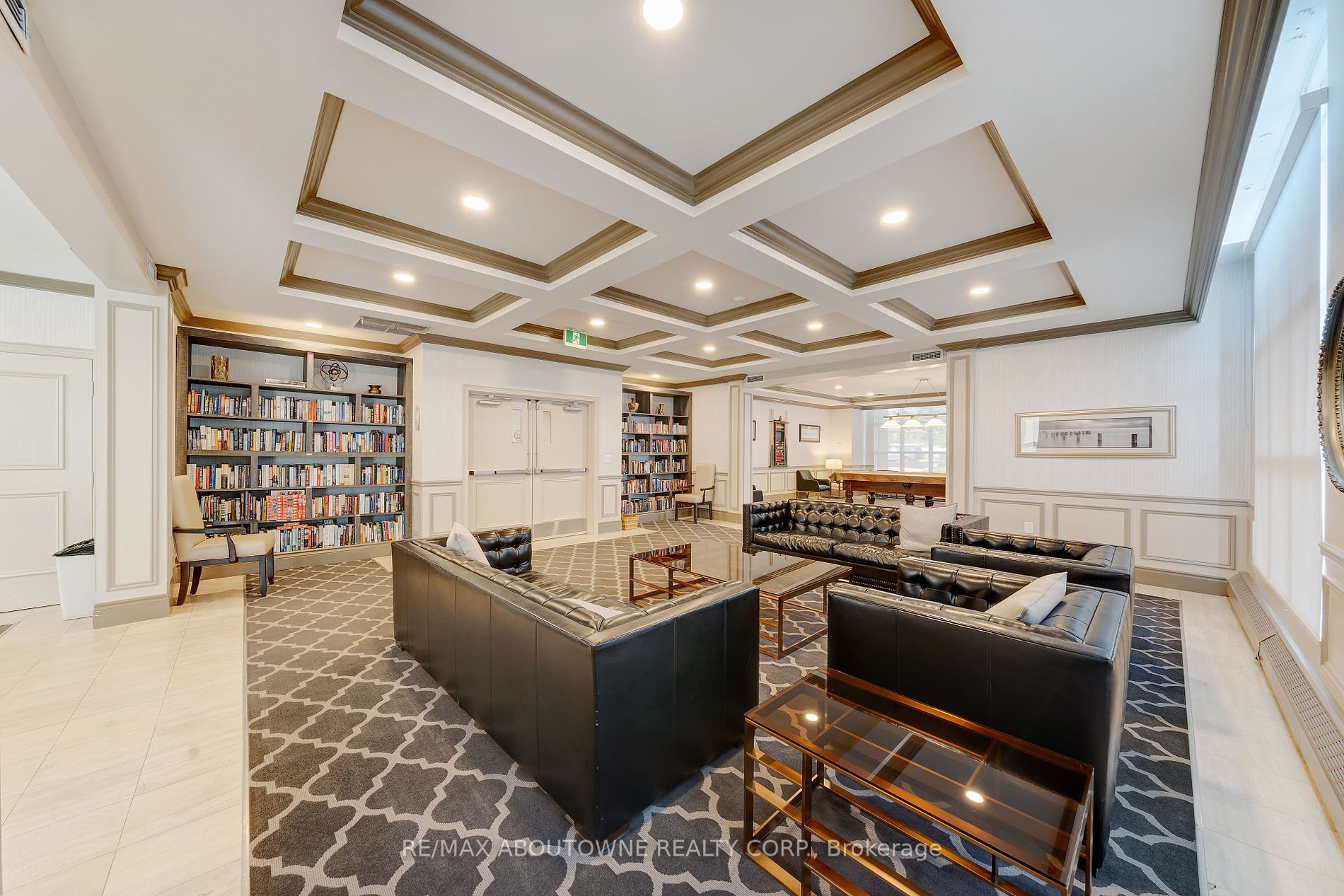 442 Maple Avenue #606