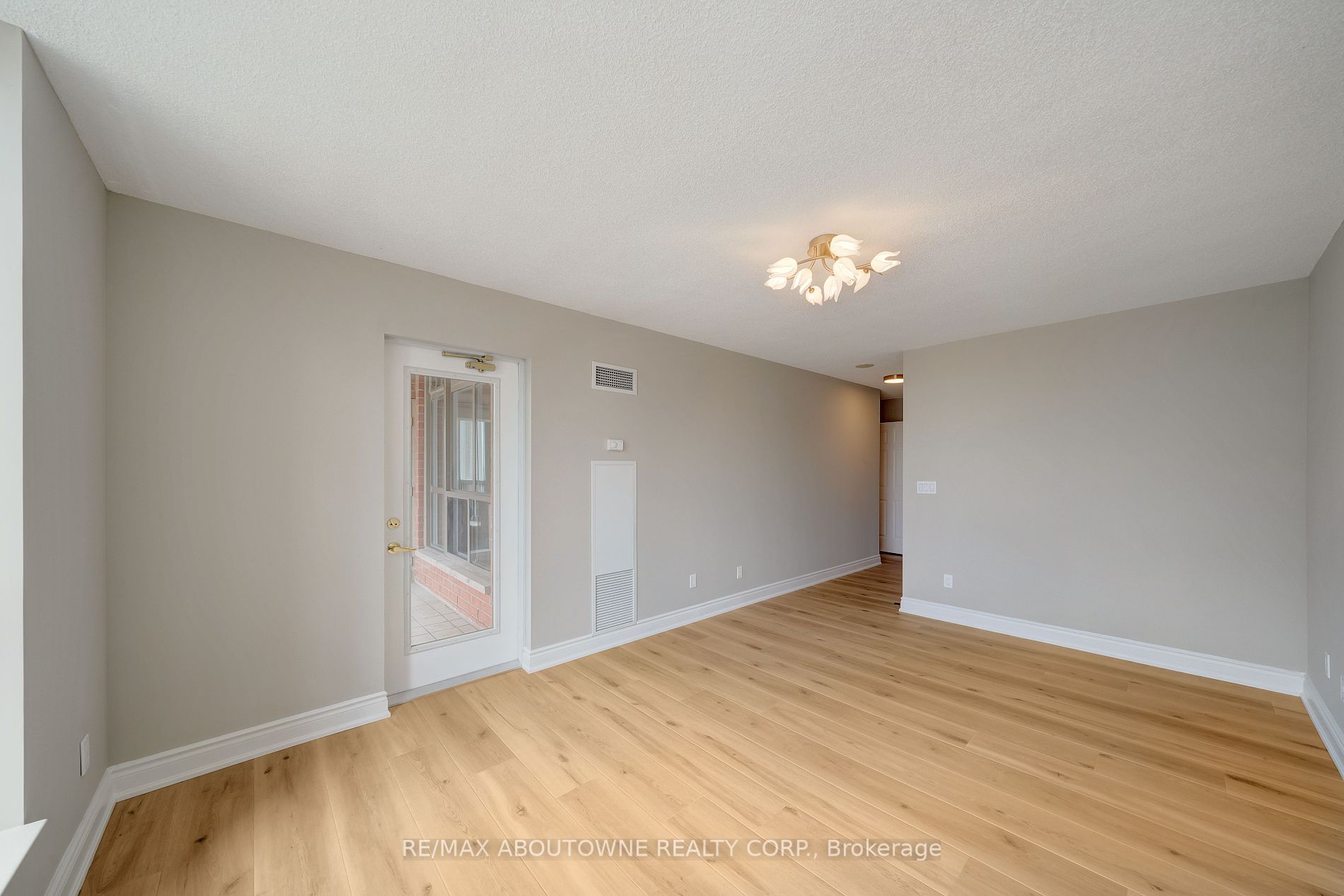 442 Maple Avenue #606