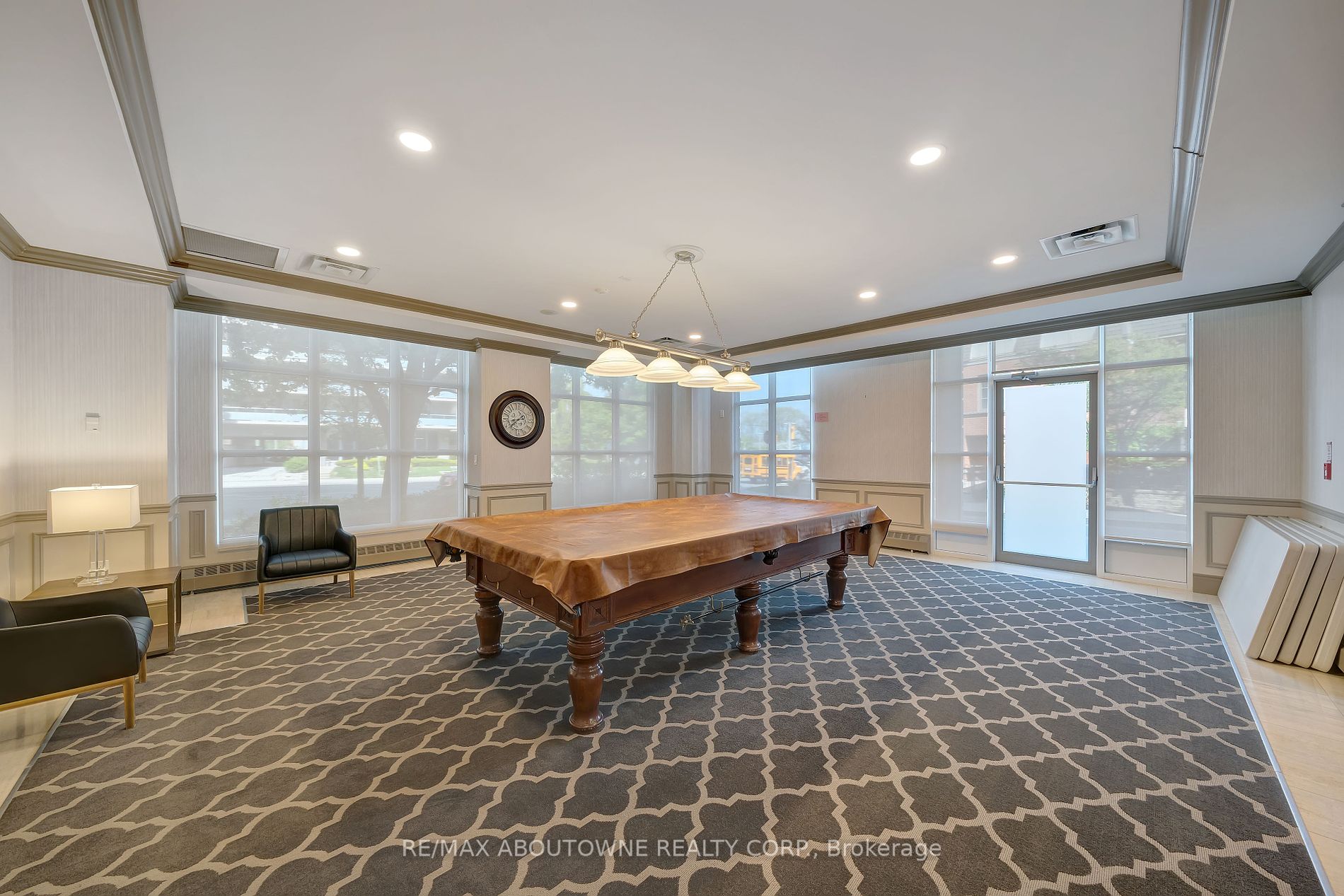 442 Maple Avenue #606