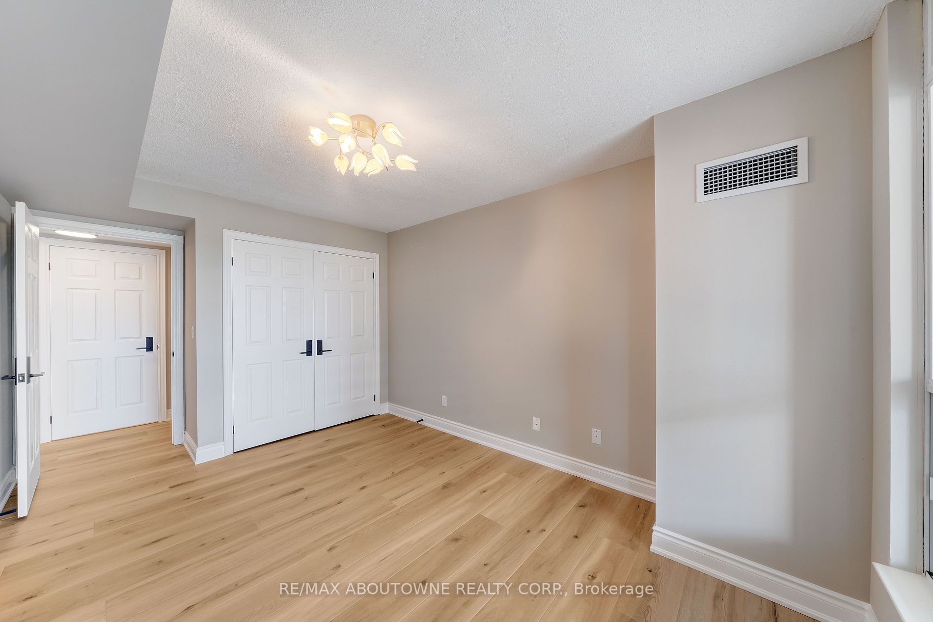 442 Maple Avenue #606