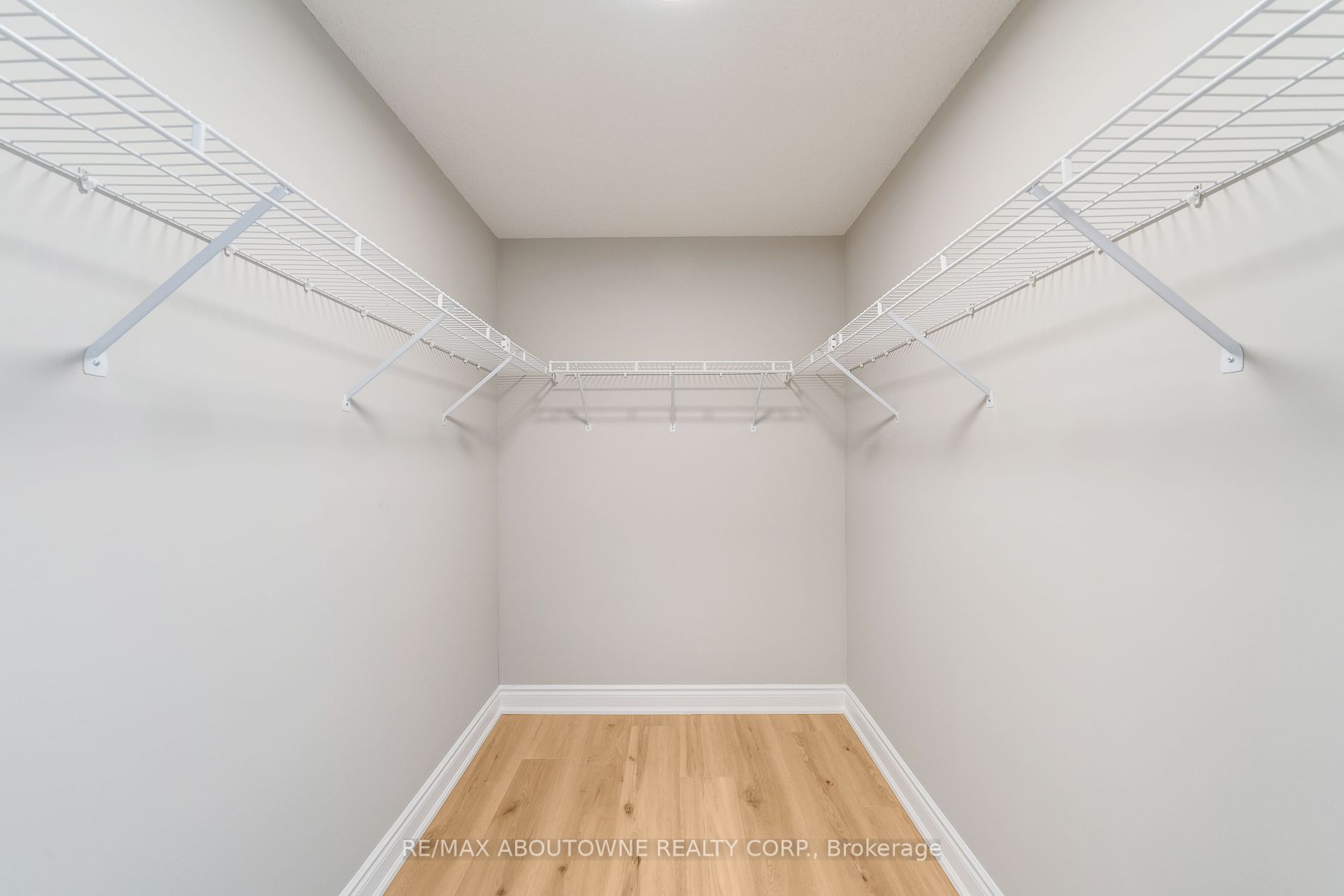 442 Maple Avenue #606