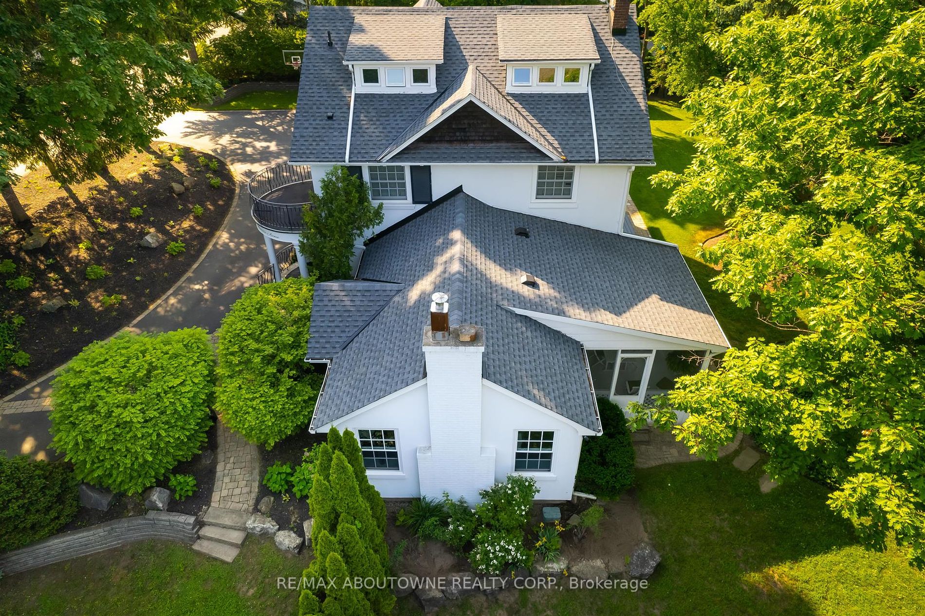 317 Gloucester Avenue