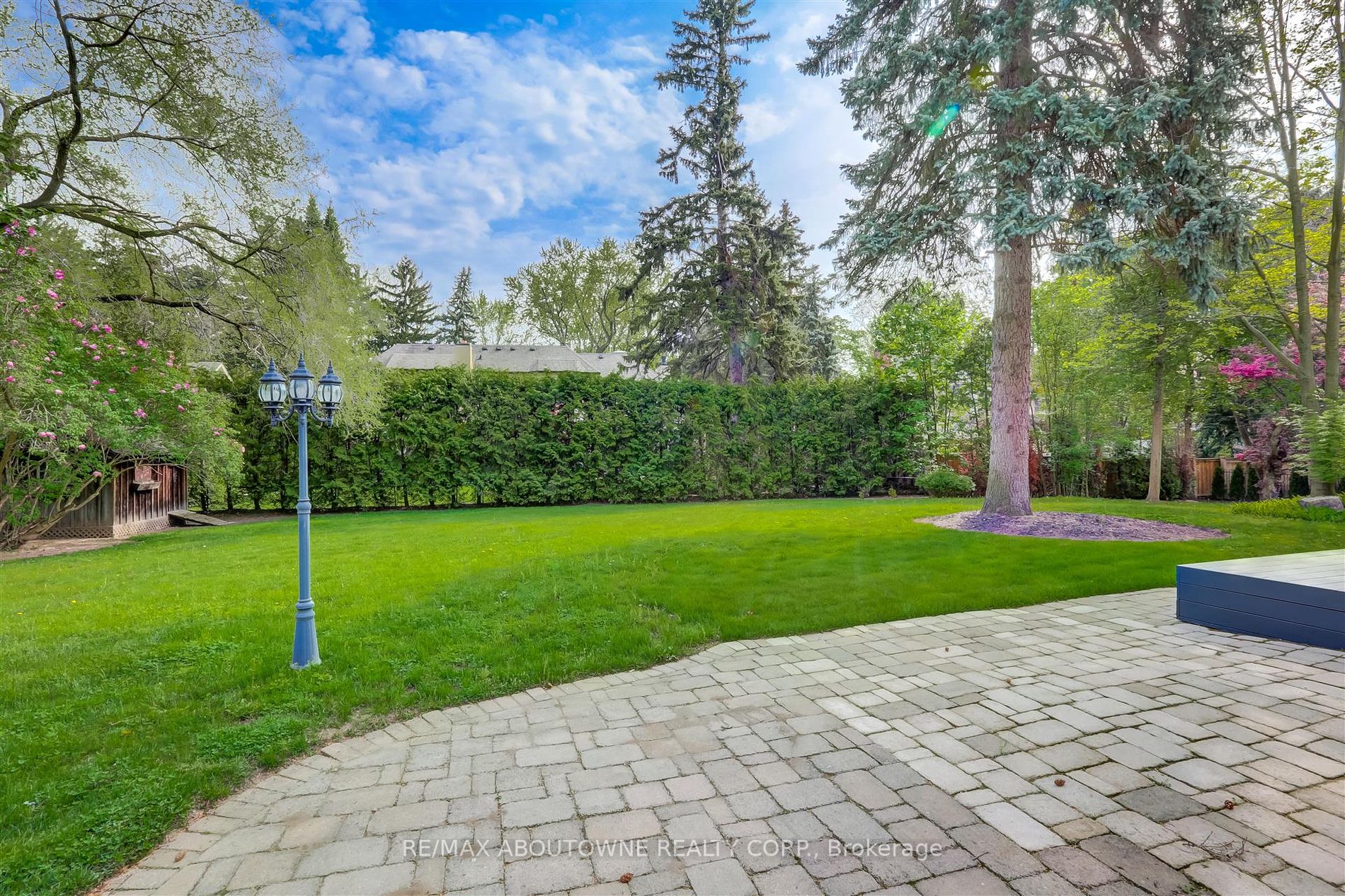317 Gloucester Avenue