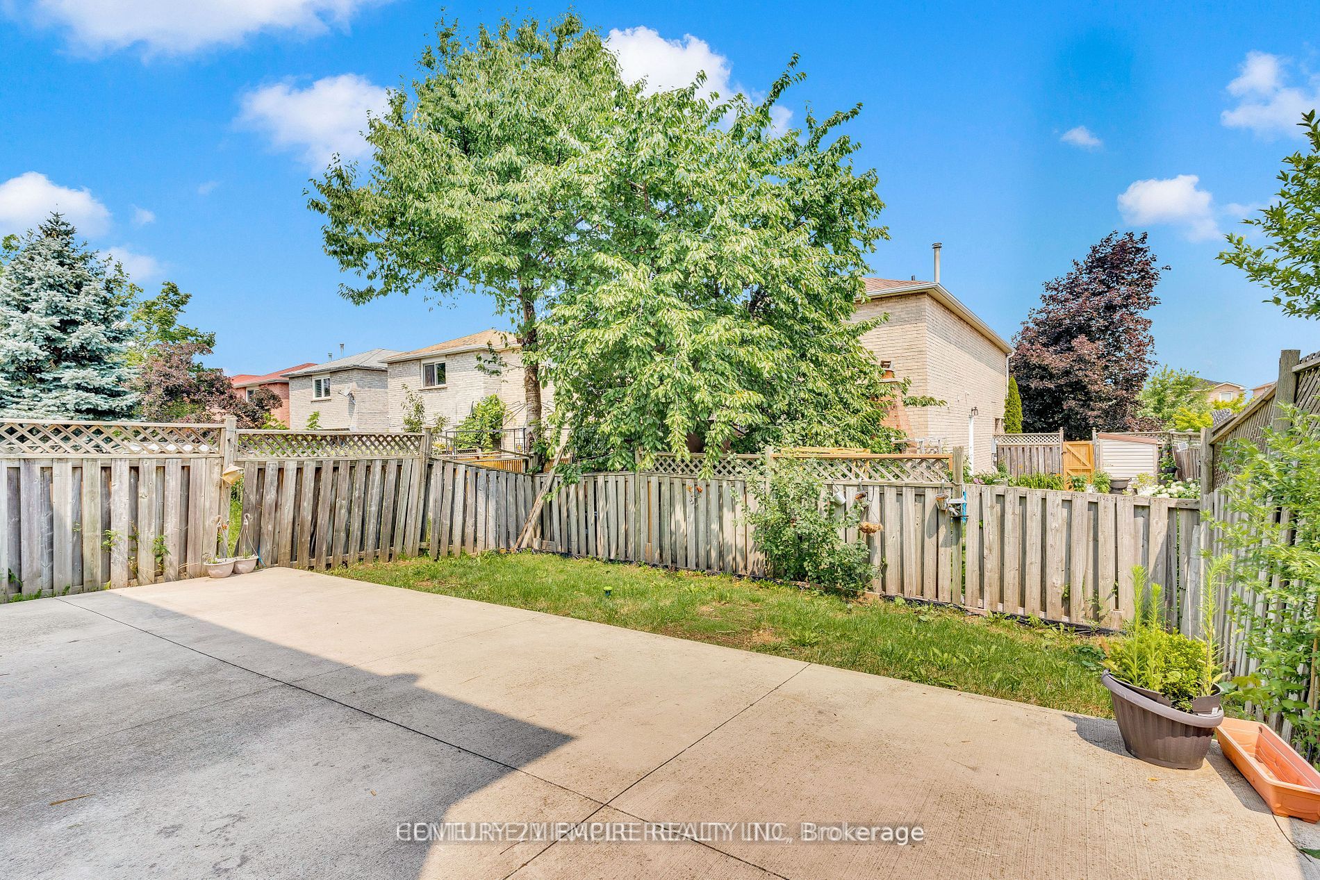87 Sandmere Ave