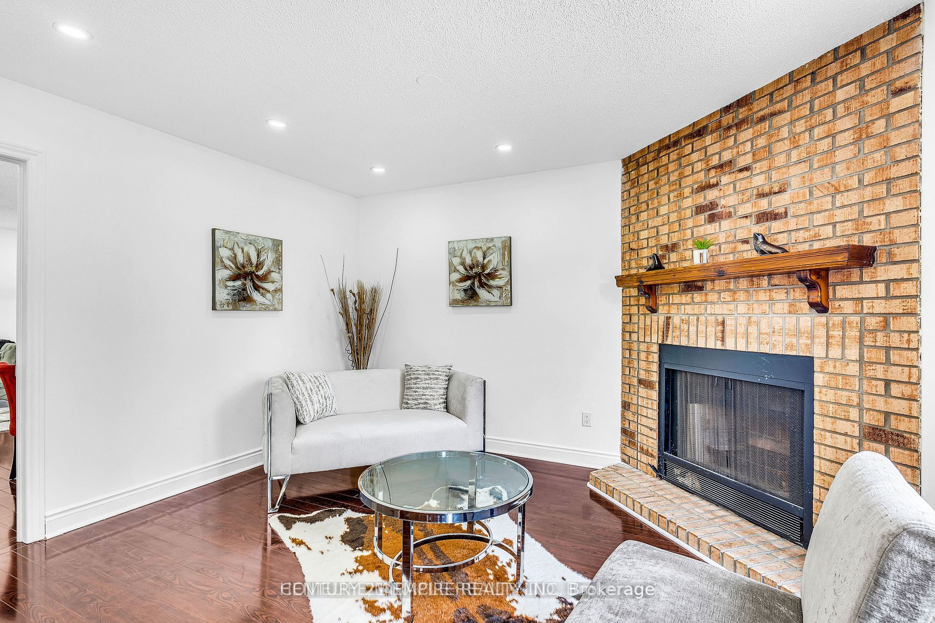87 Sandmere Ave