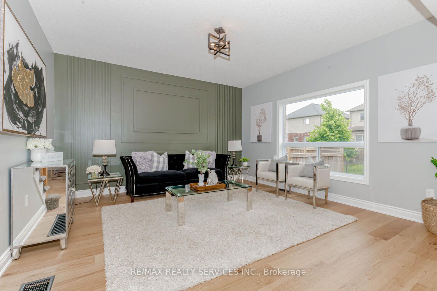 89 Laverty Cres