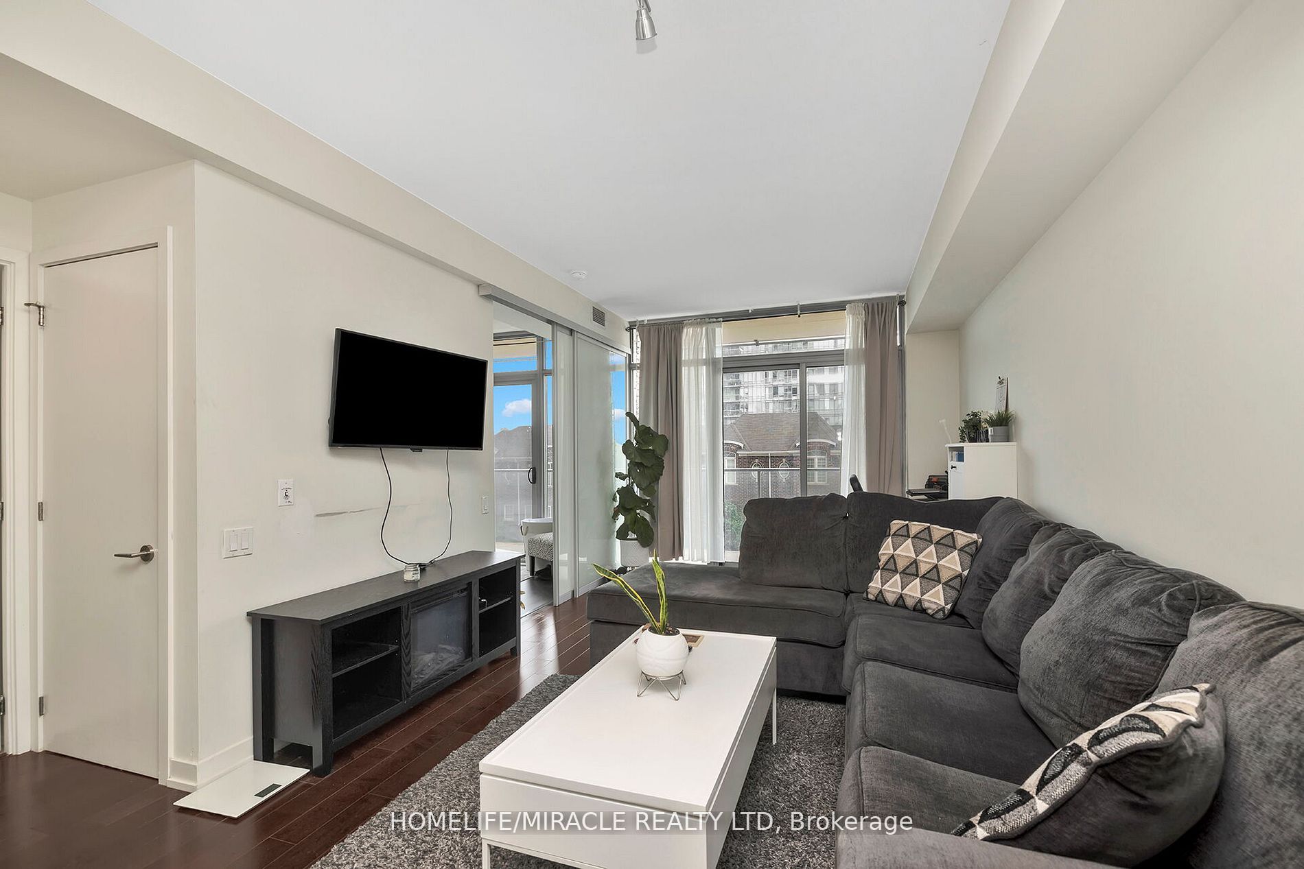 103 The Queensway Ave, #301
