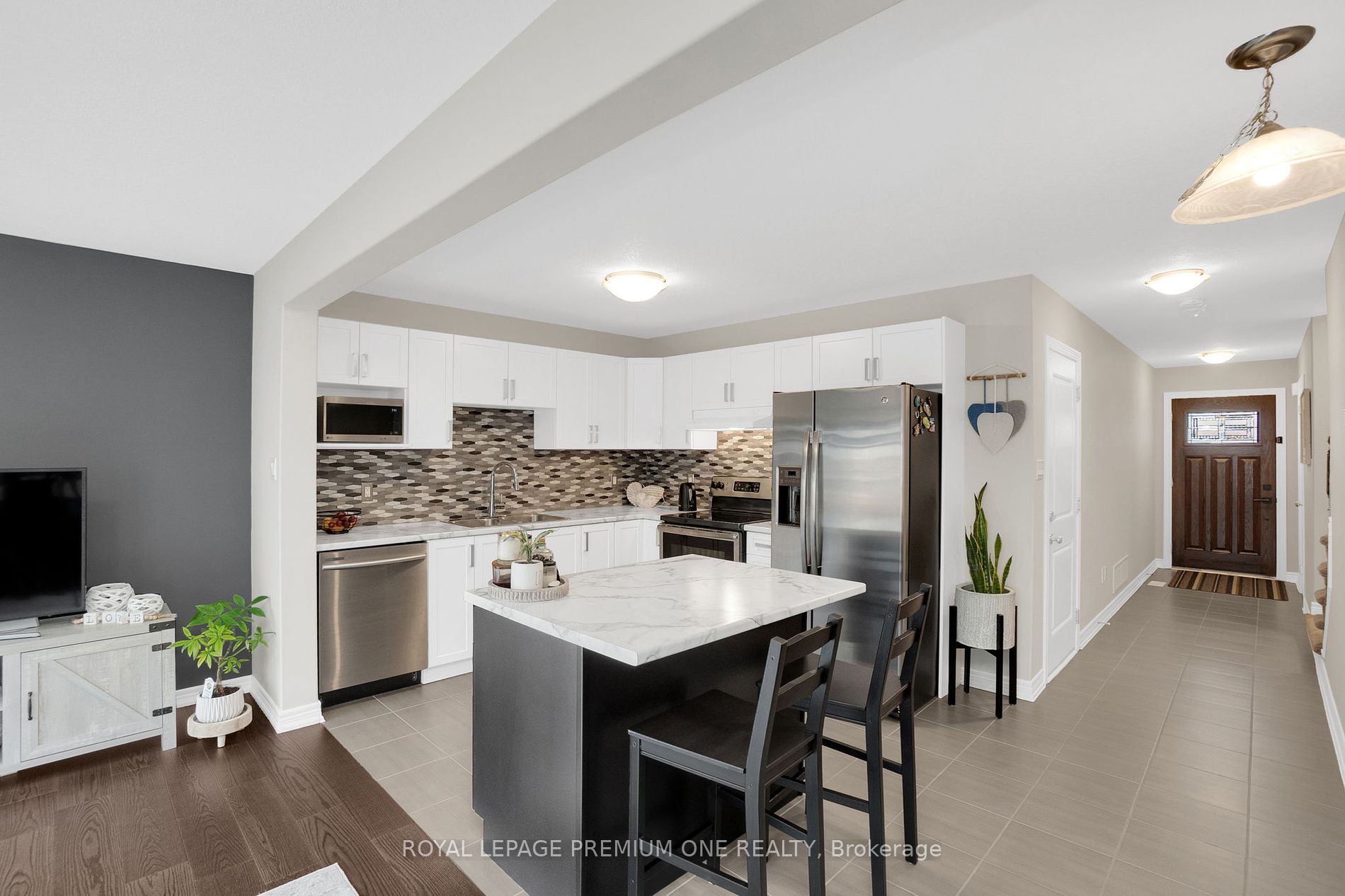124 Parkinson Cres, #61
