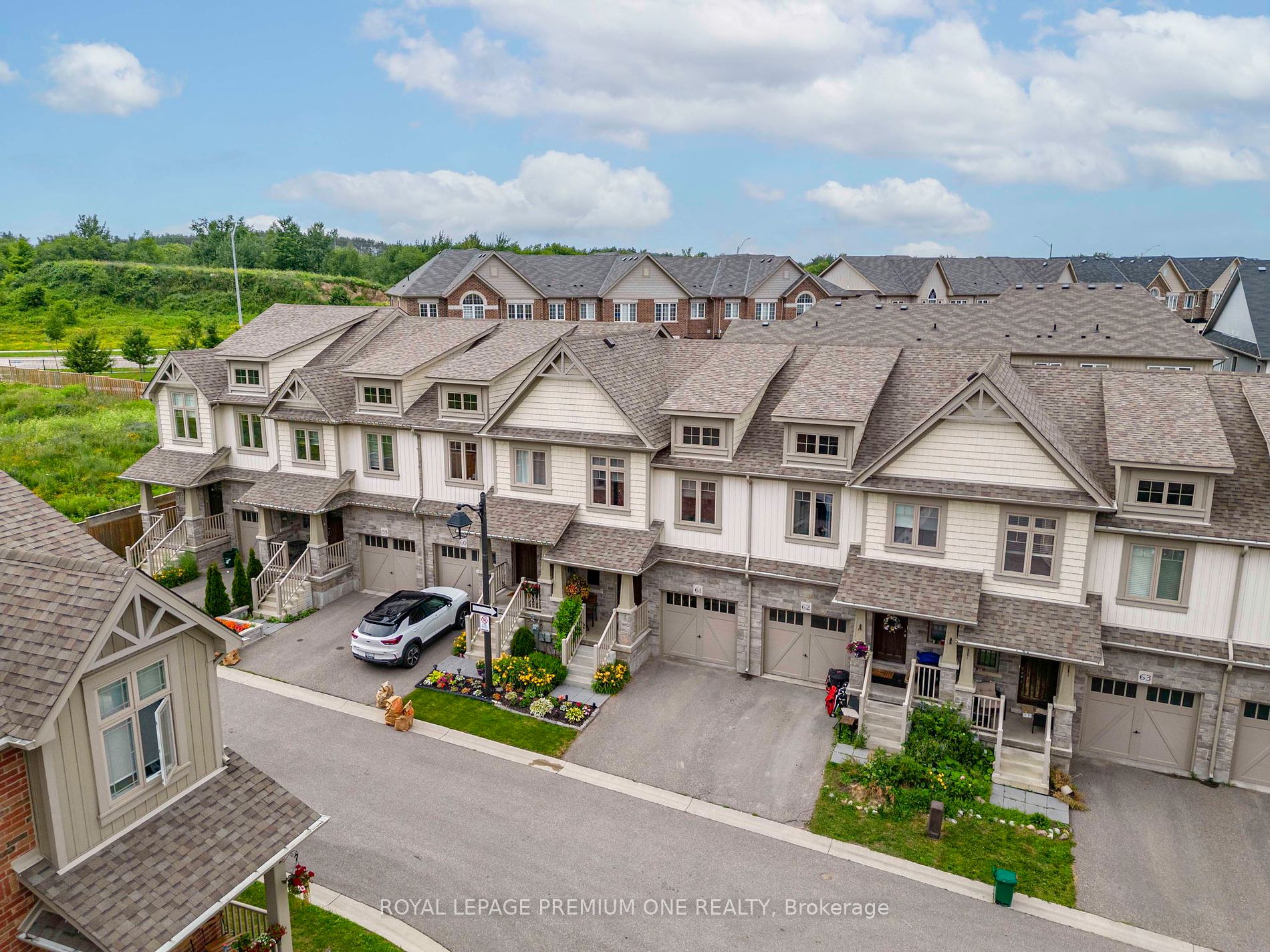 124 Parkinson Cres, #61