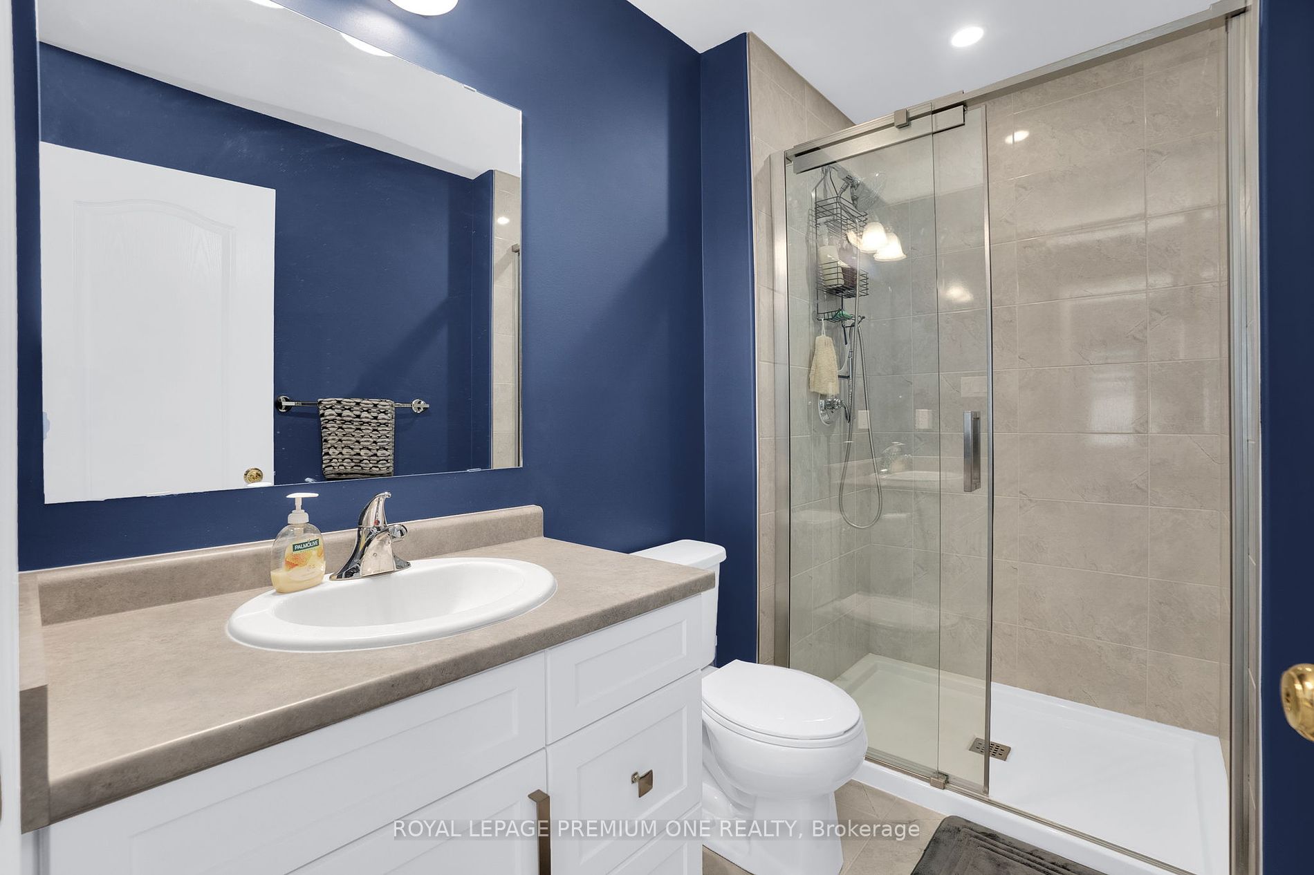 124 Parkinson Cres, #61