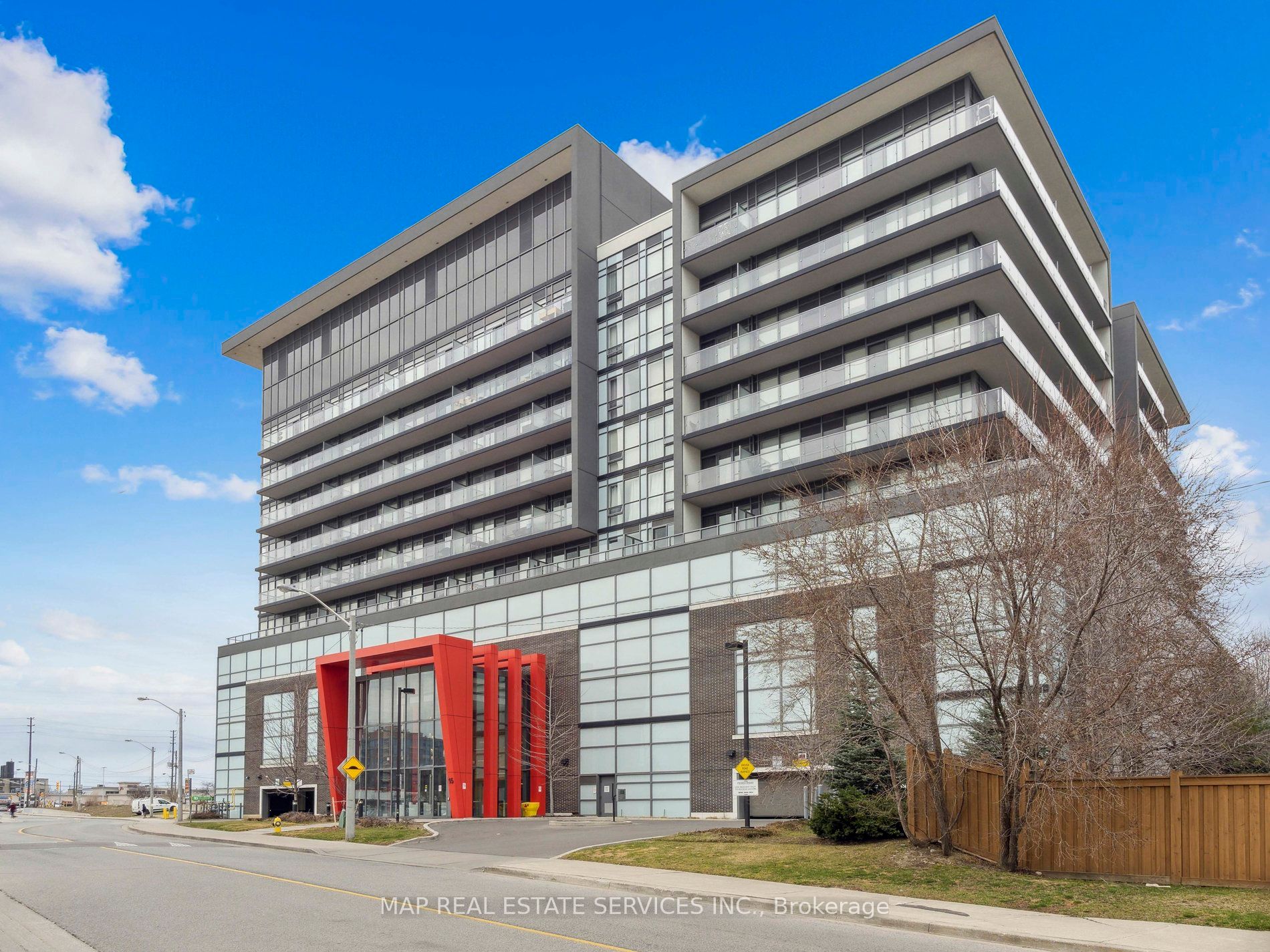 15 James Finlay Way, #805