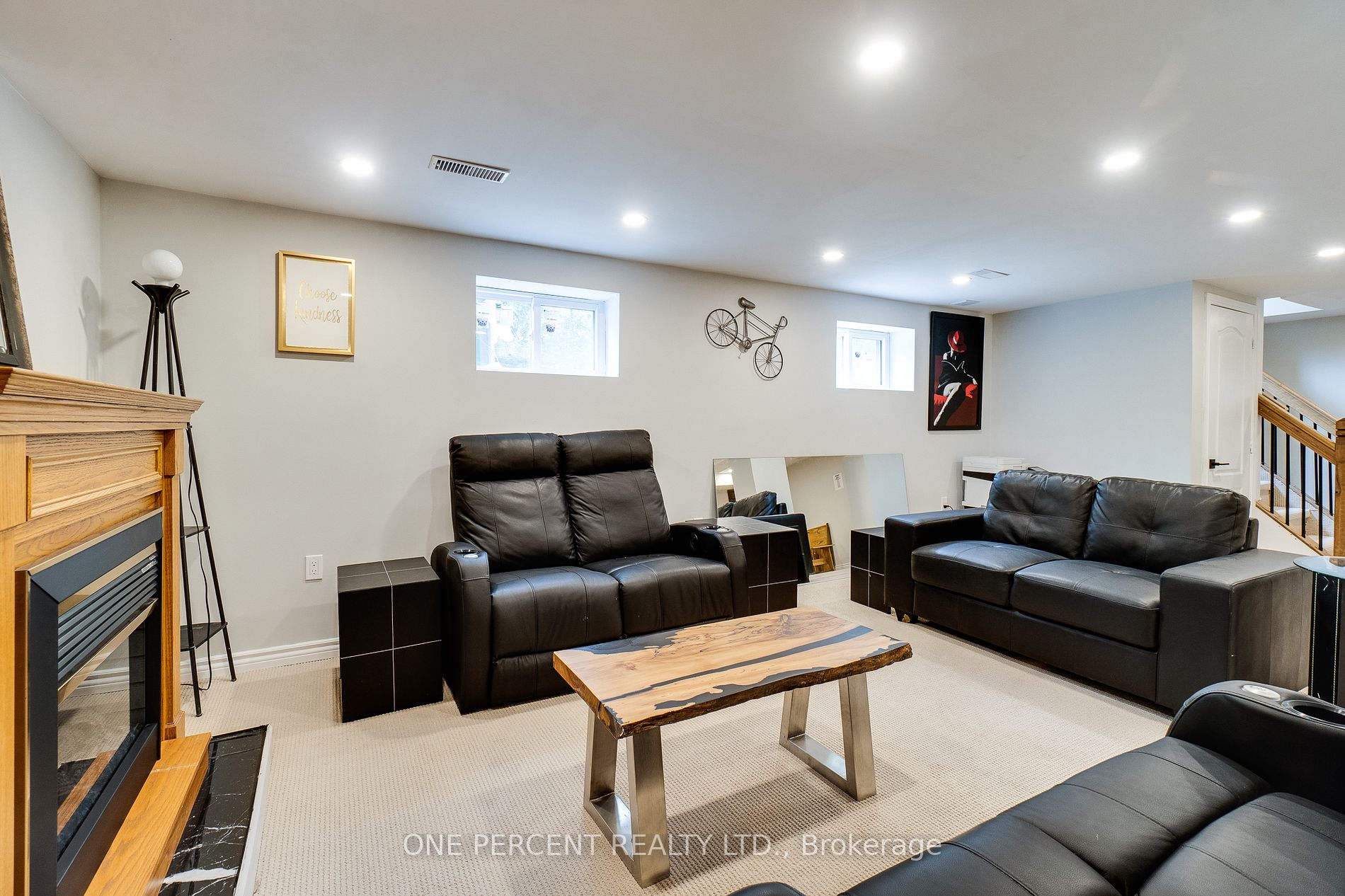 208 Glen Oak Dr