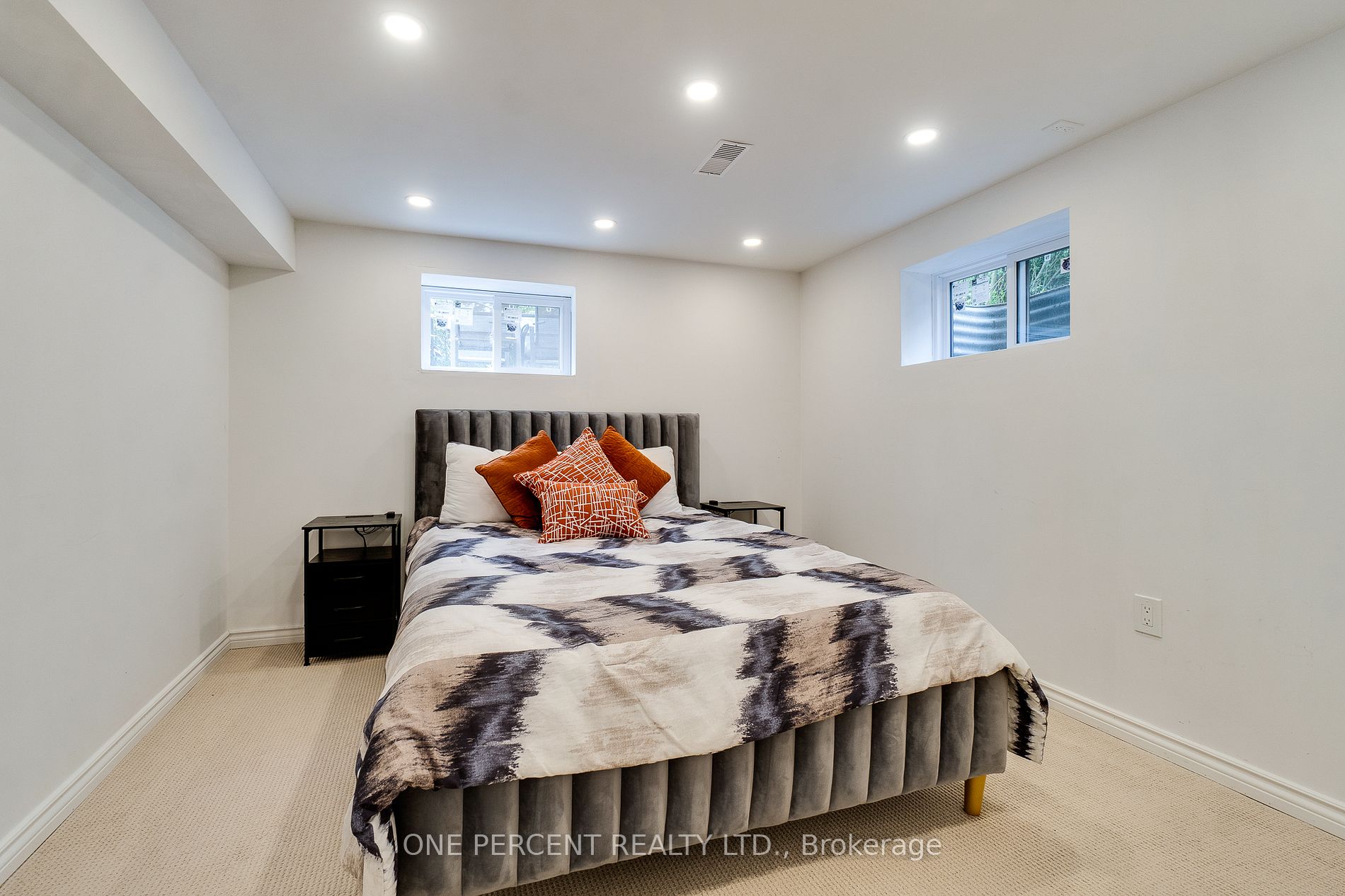 208 Glen Oak Dr
