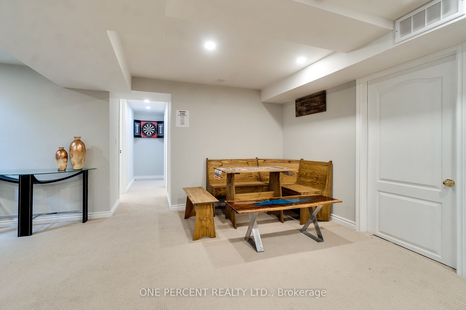 208 Glen Oak Dr