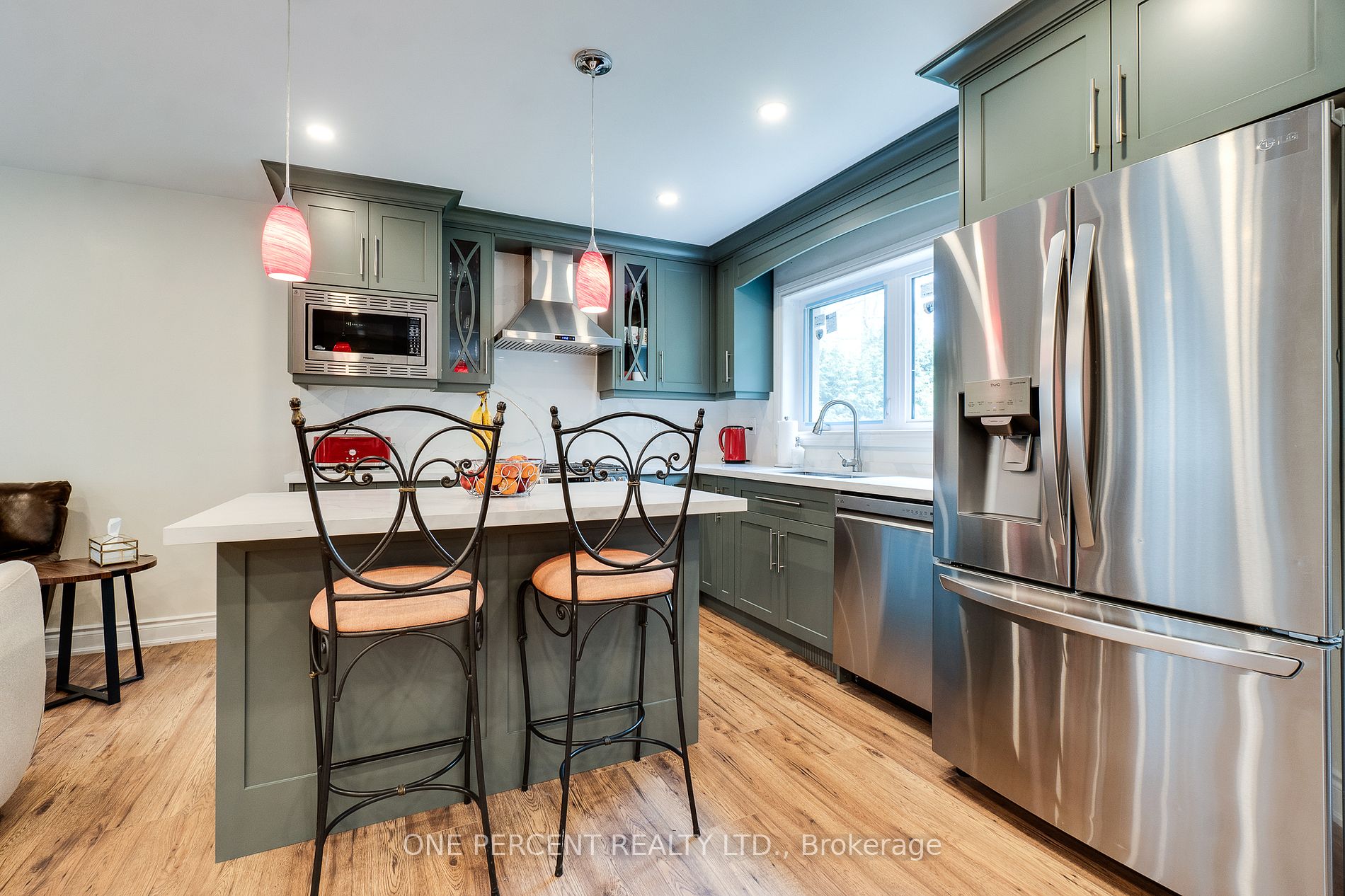 208 Glen Oak Dr