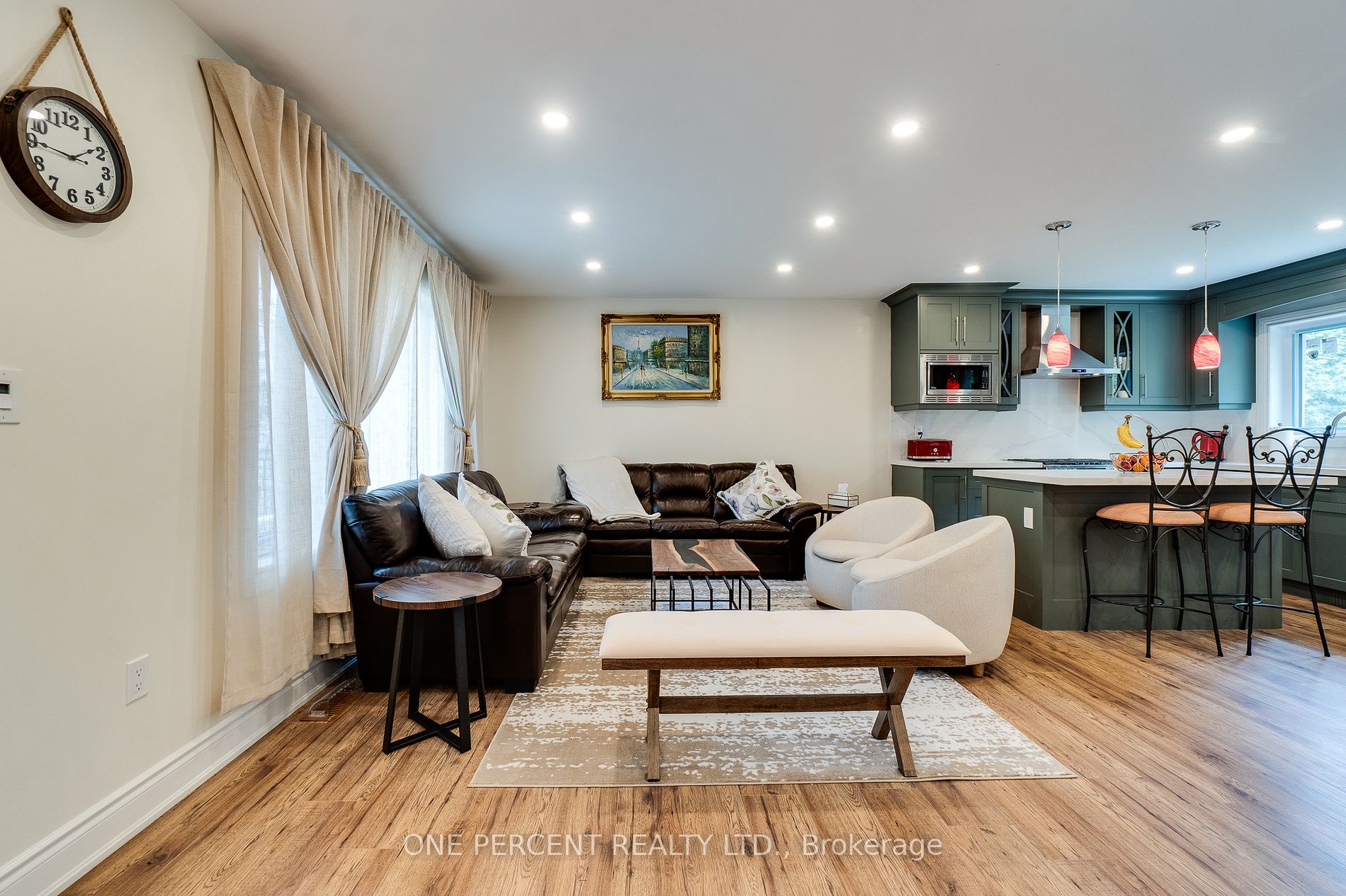 208 Glen Oak Dr