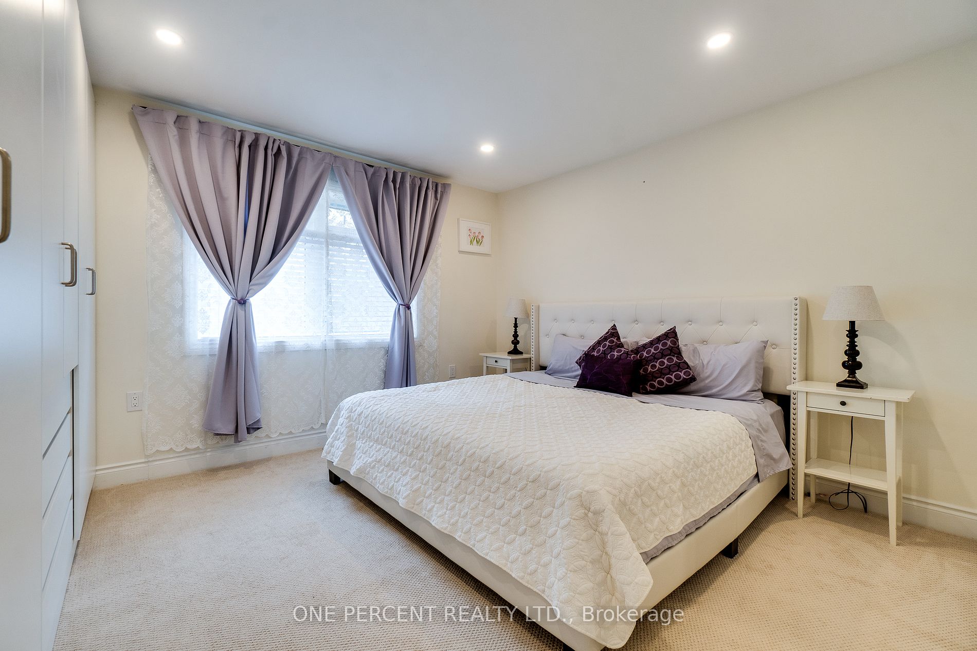 208 Glen Oak Dr