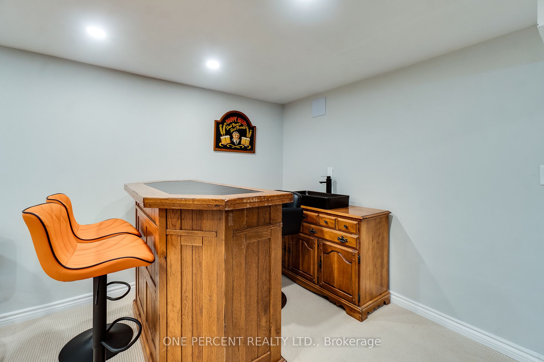 208 Glen Oak Dr