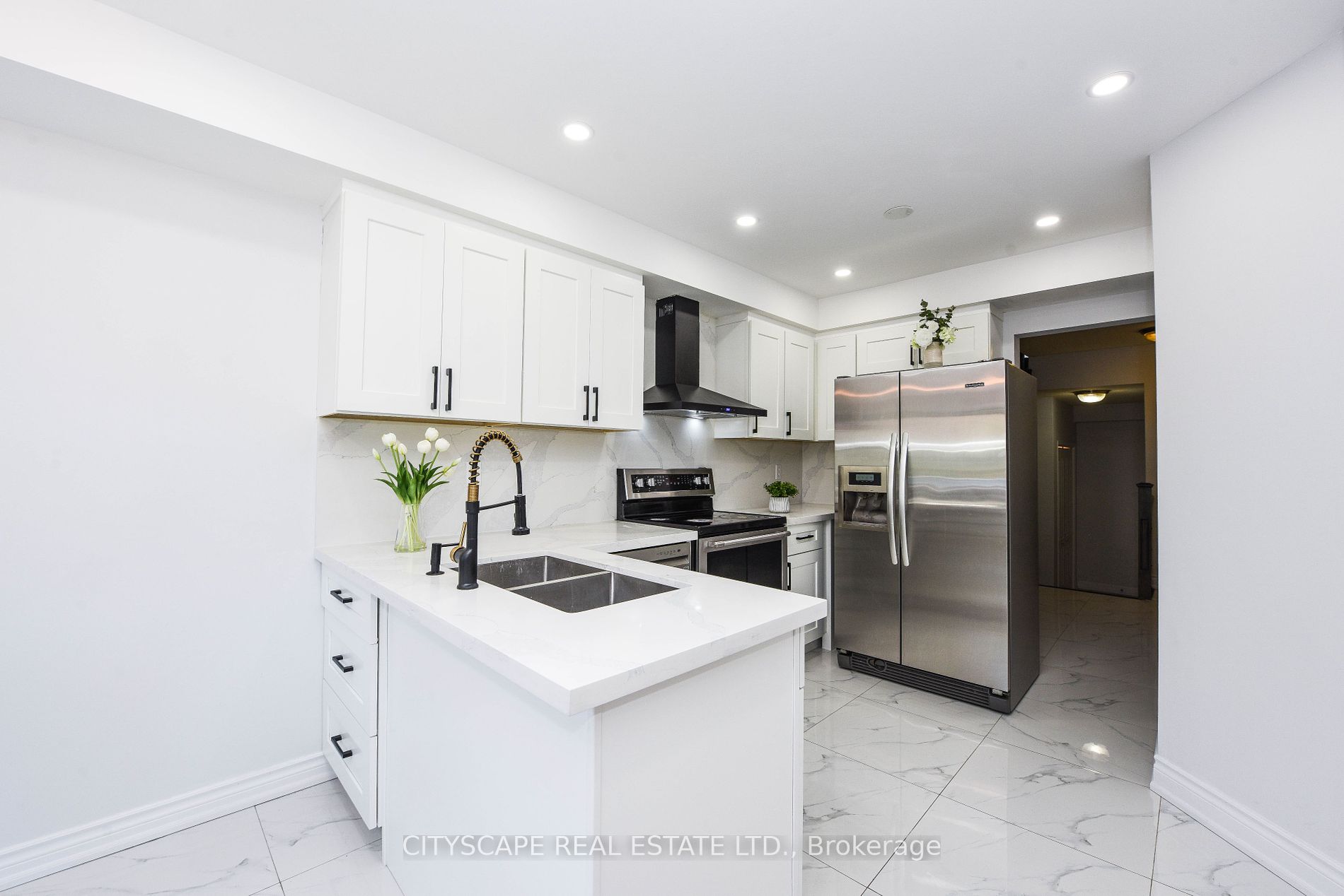 6037 Clover Ridge Crescent