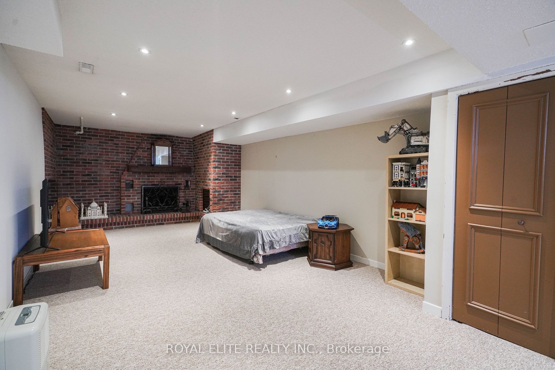 3530 Kingbird Crt