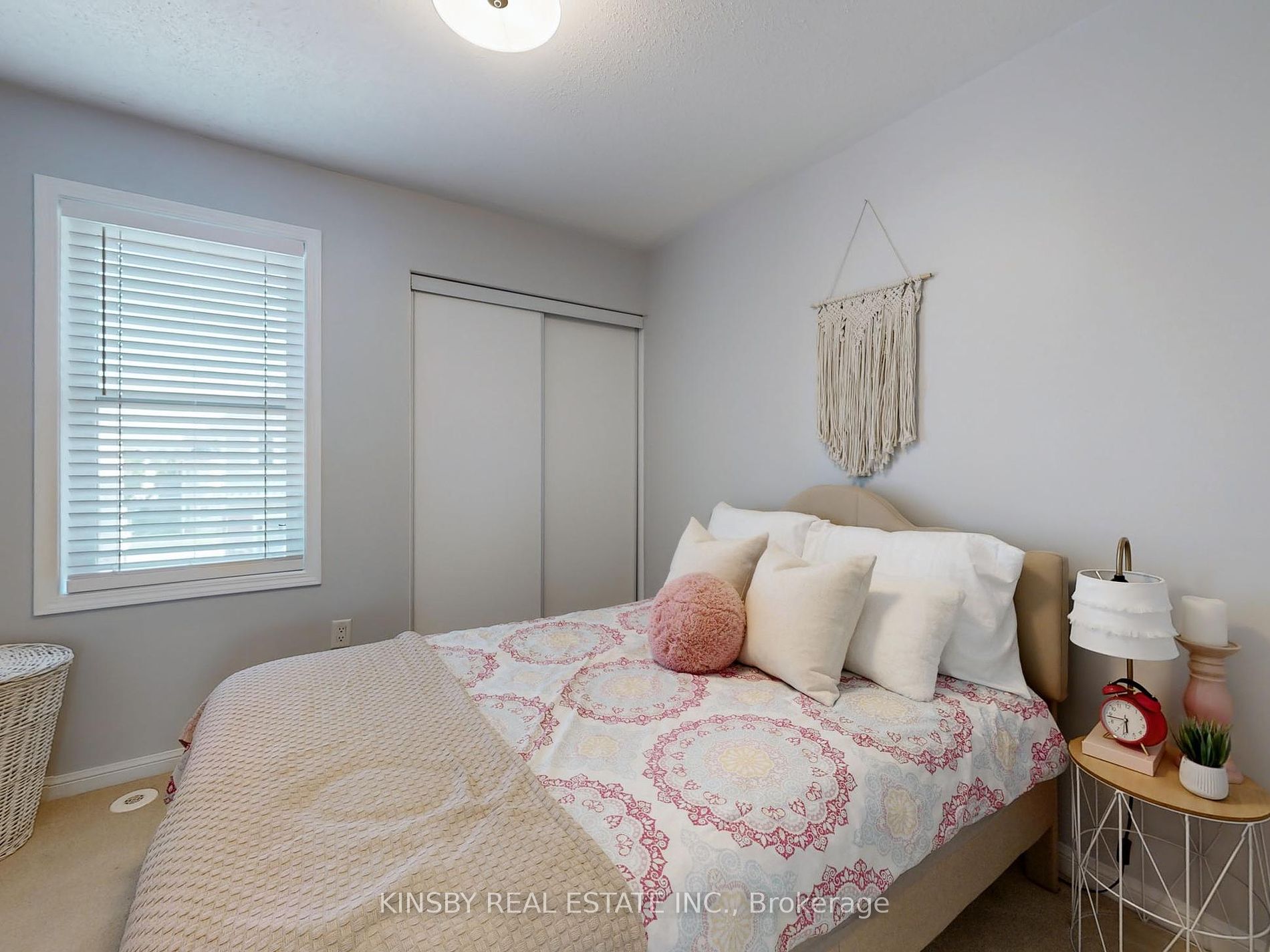 888 Jempson Path